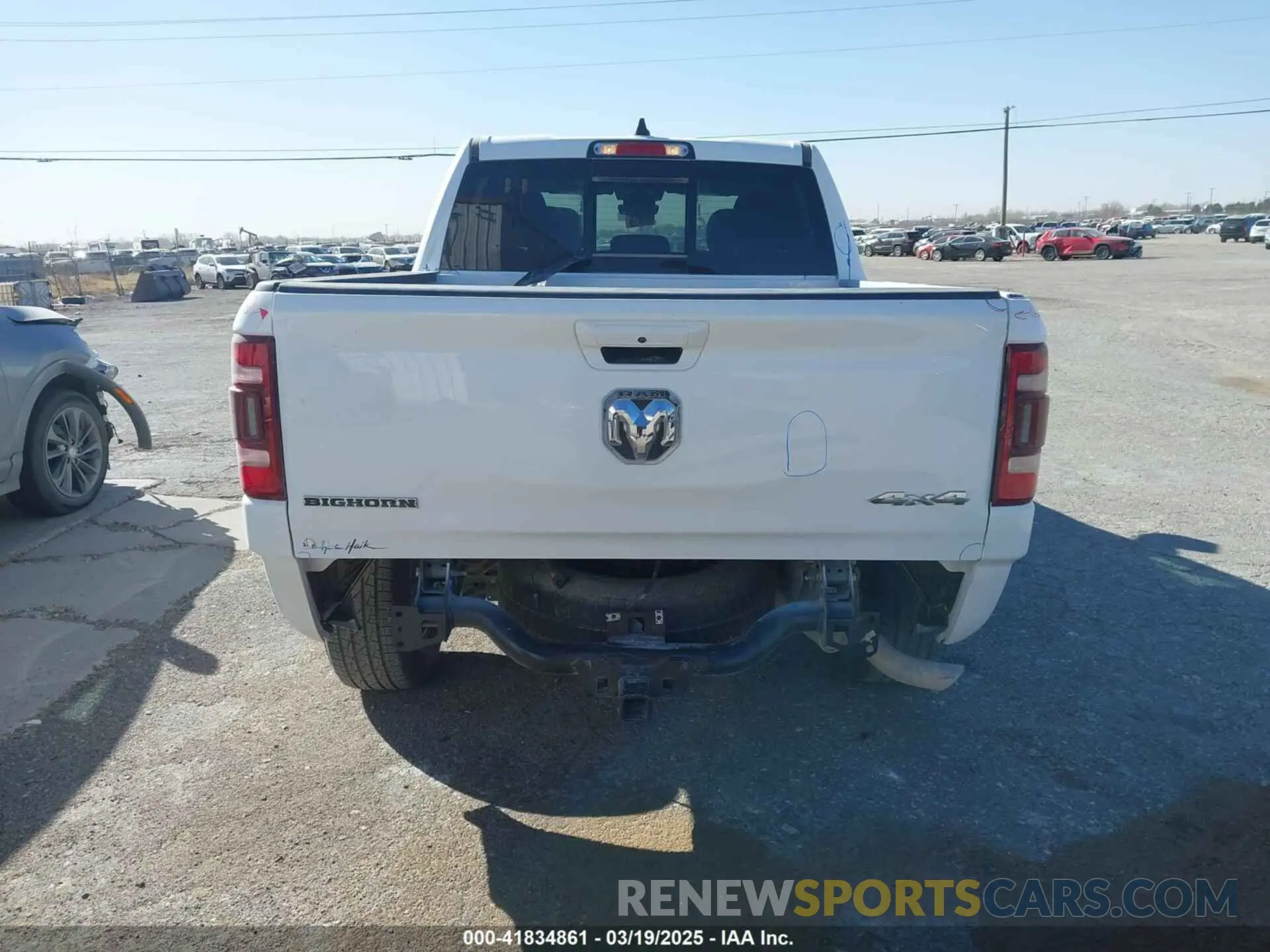16 Photograph of a damaged car 1C6RRFFG5PN694533 RAM 1500 2023