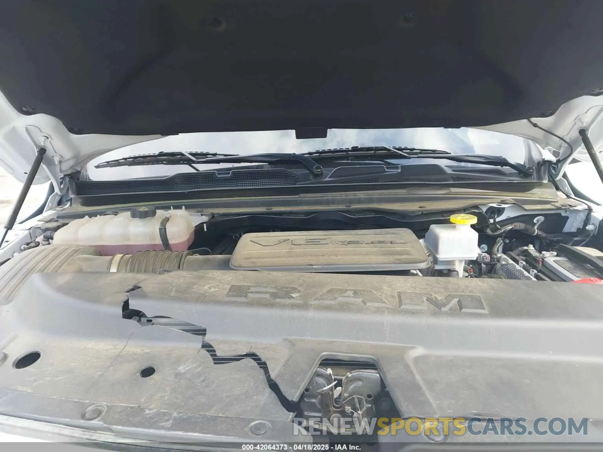 10 Photograph of a damaged car 1C6RRFFG6PN694458 RAM 1500 2023