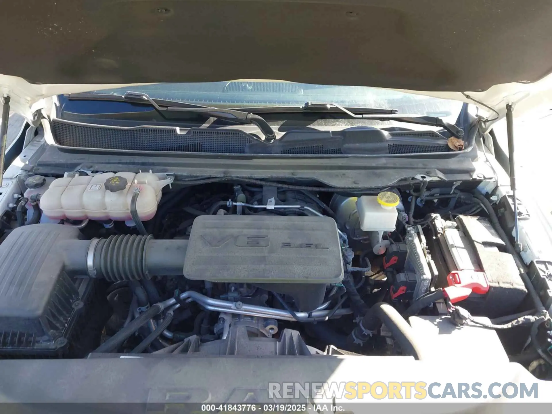 10 Photograph of a damaged car 1C6RRFFG8PN649148 RAM 1500 2023