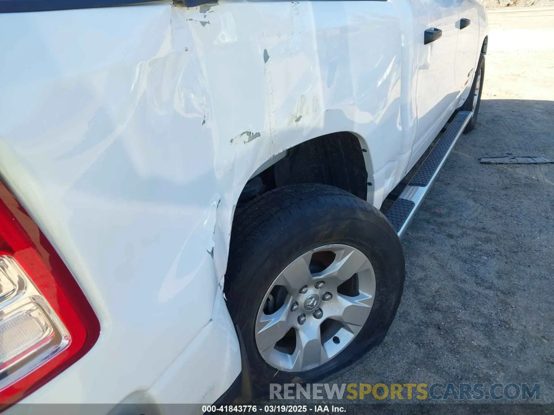 12 Photograph of a damaged car 1C6RRFFG8PN649148 RAM 1500 2023