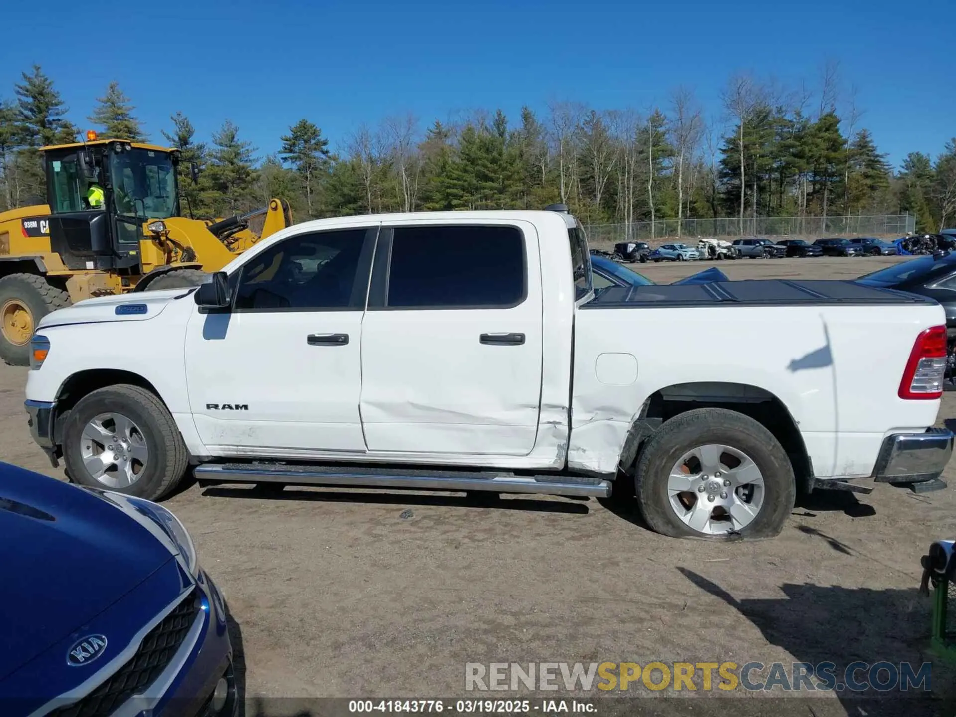 15 Photograph of a damaged car 1C6RRFFG8PN649148 RAM 1500 2023
