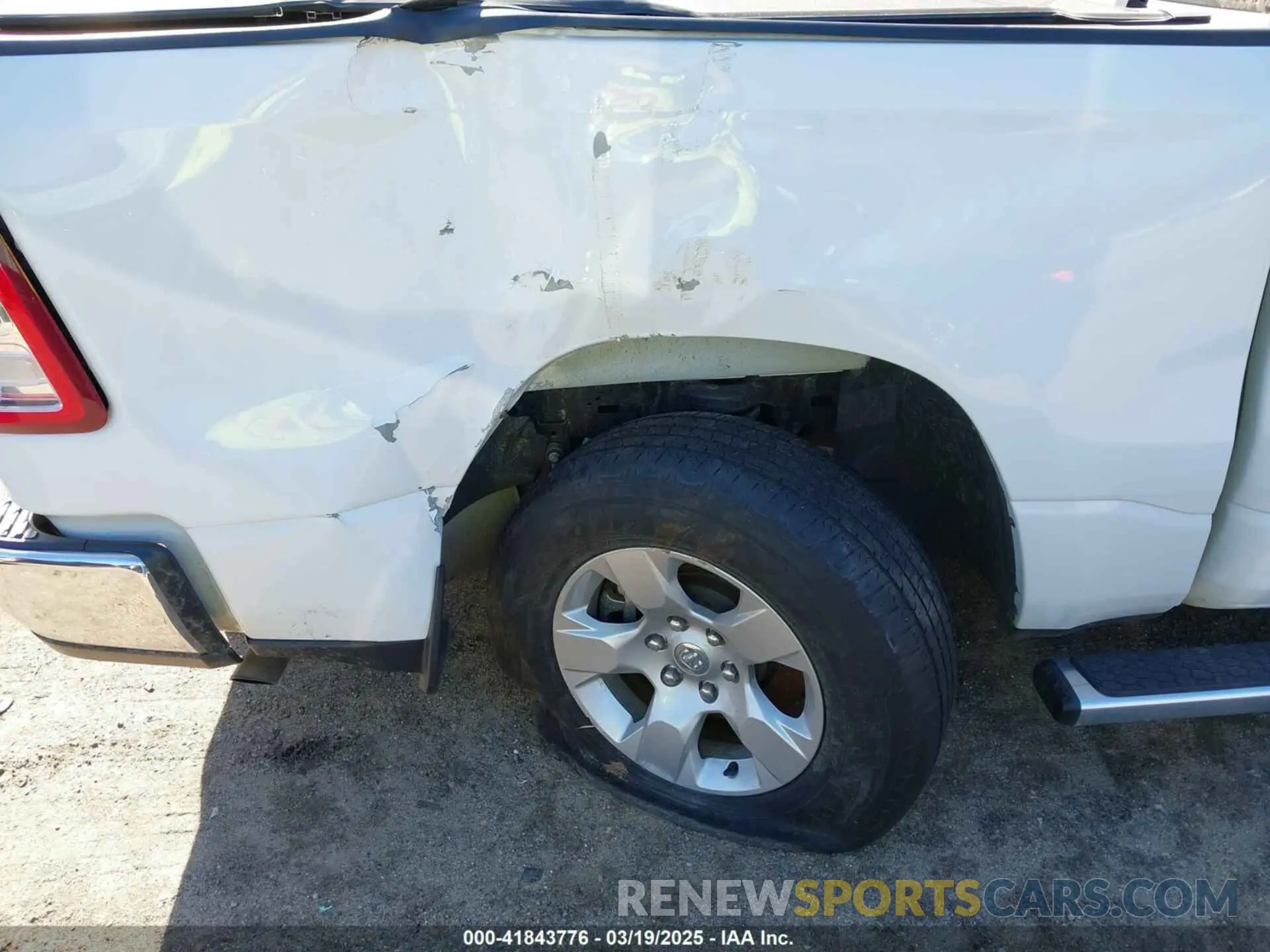 6 Photograph of a damaged car 1C6RRFFG8PN649148 RAM 1500 2023