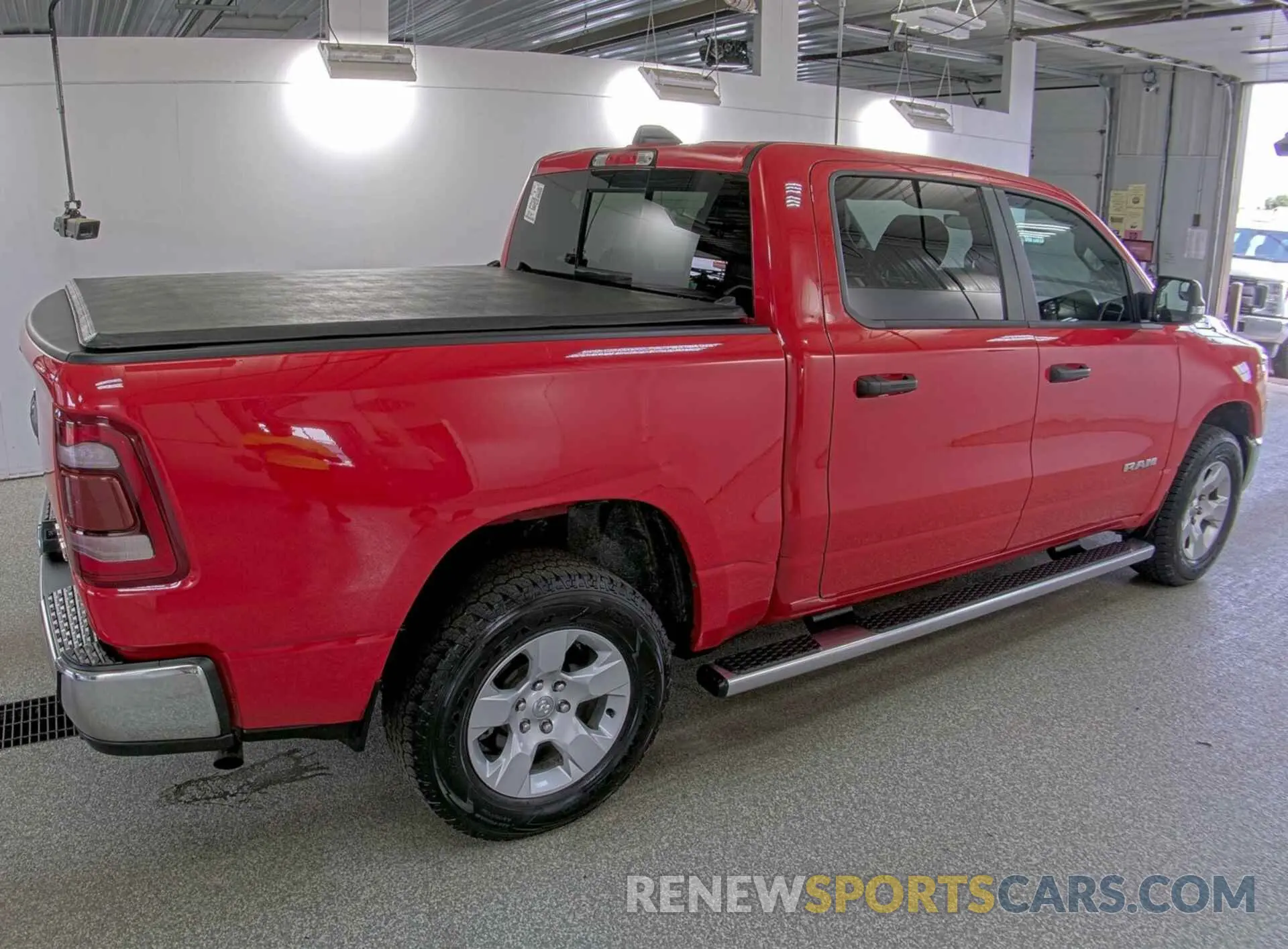 25 Photograph of a damaged car 1C6RRFFG9PN574721 RAM 1500 2023