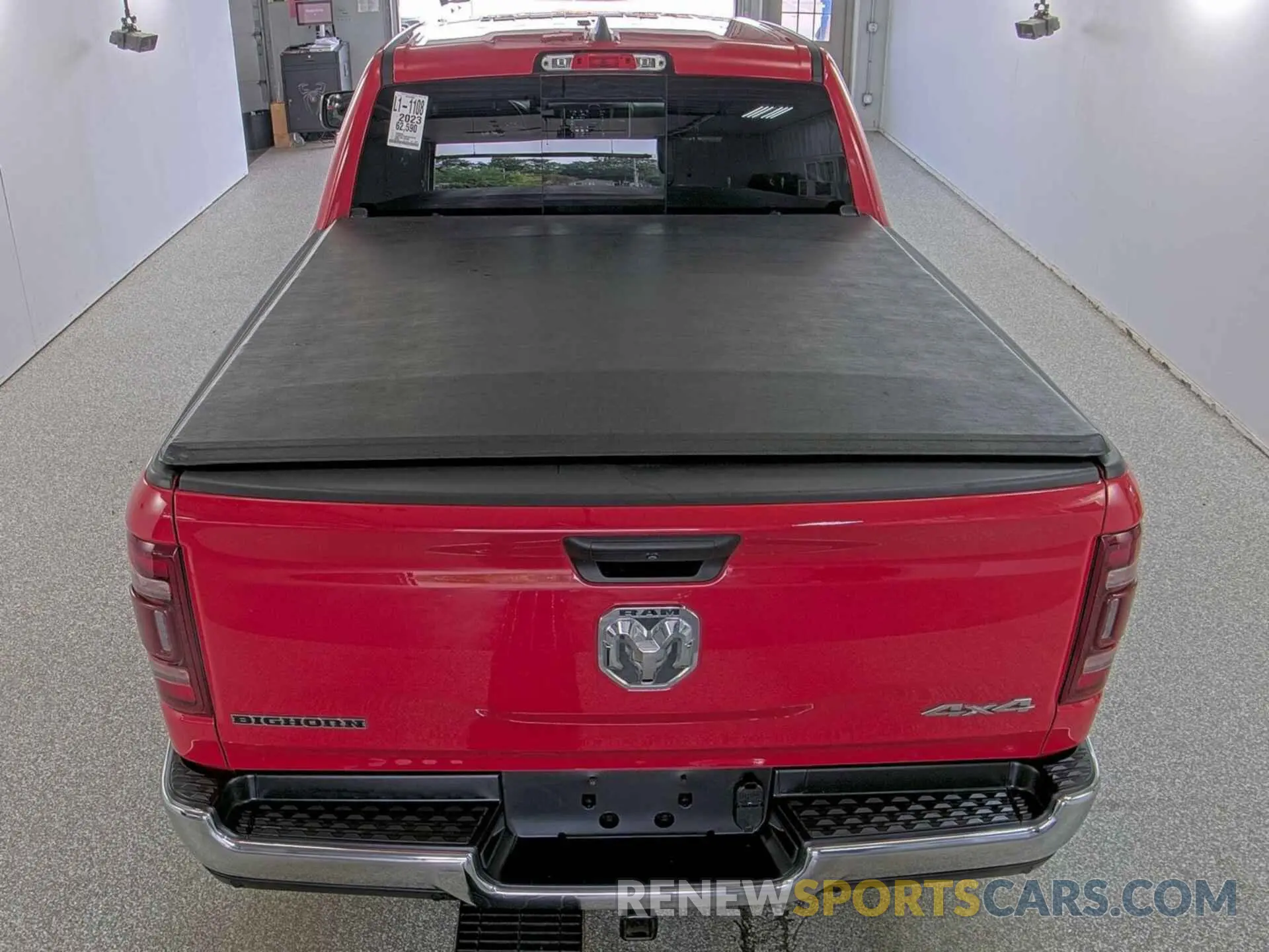 31 Photograph of a damaged car 1C6RRFFG9PN574721 RAM 1500 2023
