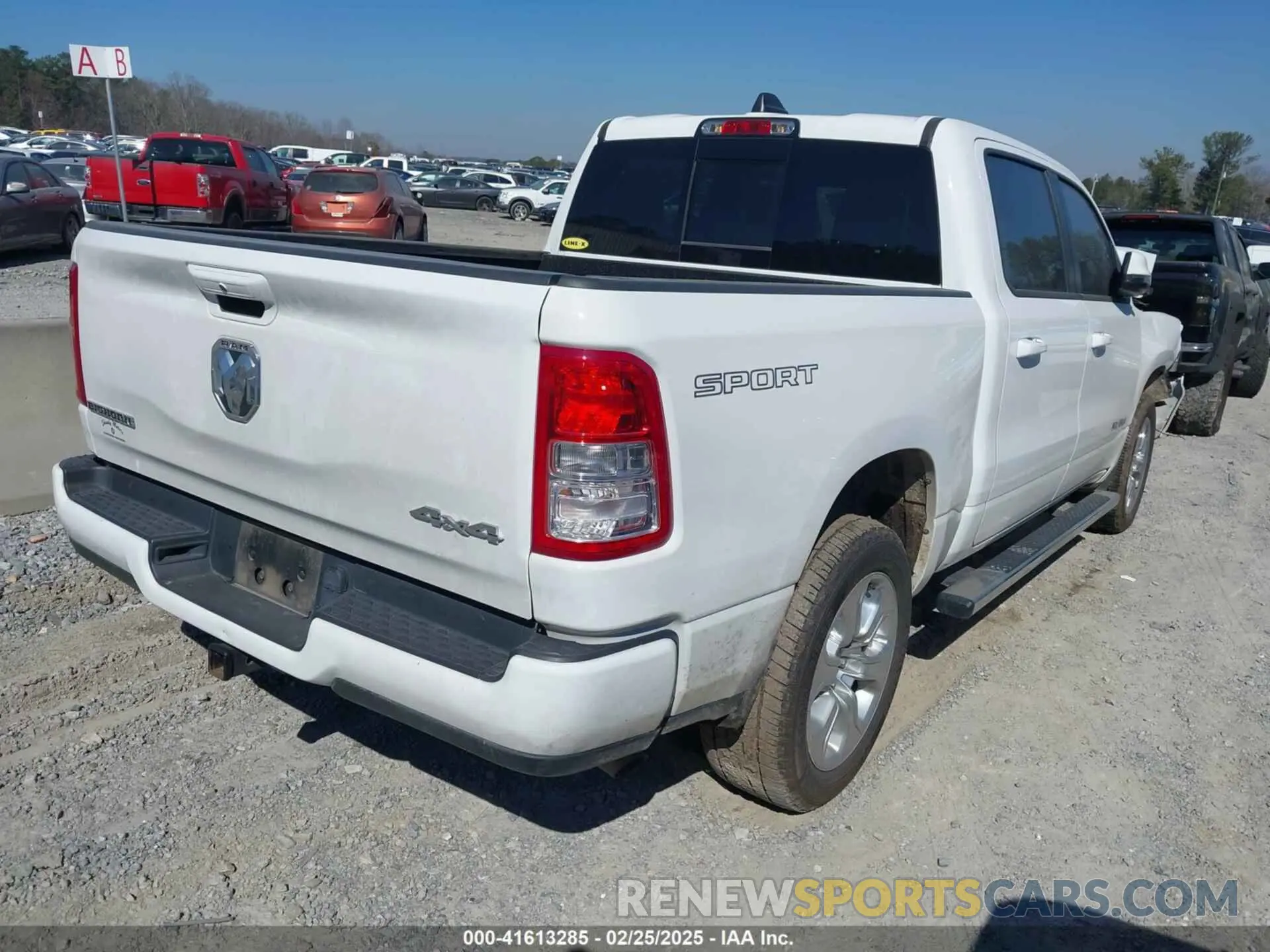 4 Photograph of a damaged car 1C6RRFFGXPN520294 RAM 1500 2023