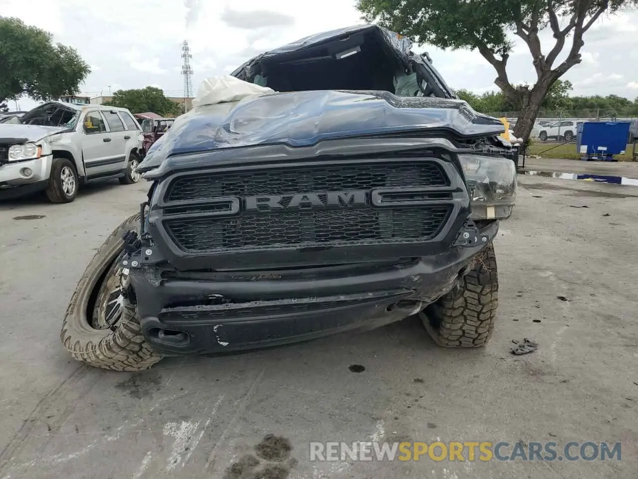 5 Photograph of a damaged car 1C6RRFGG0PN683910 RAM 1500 2023