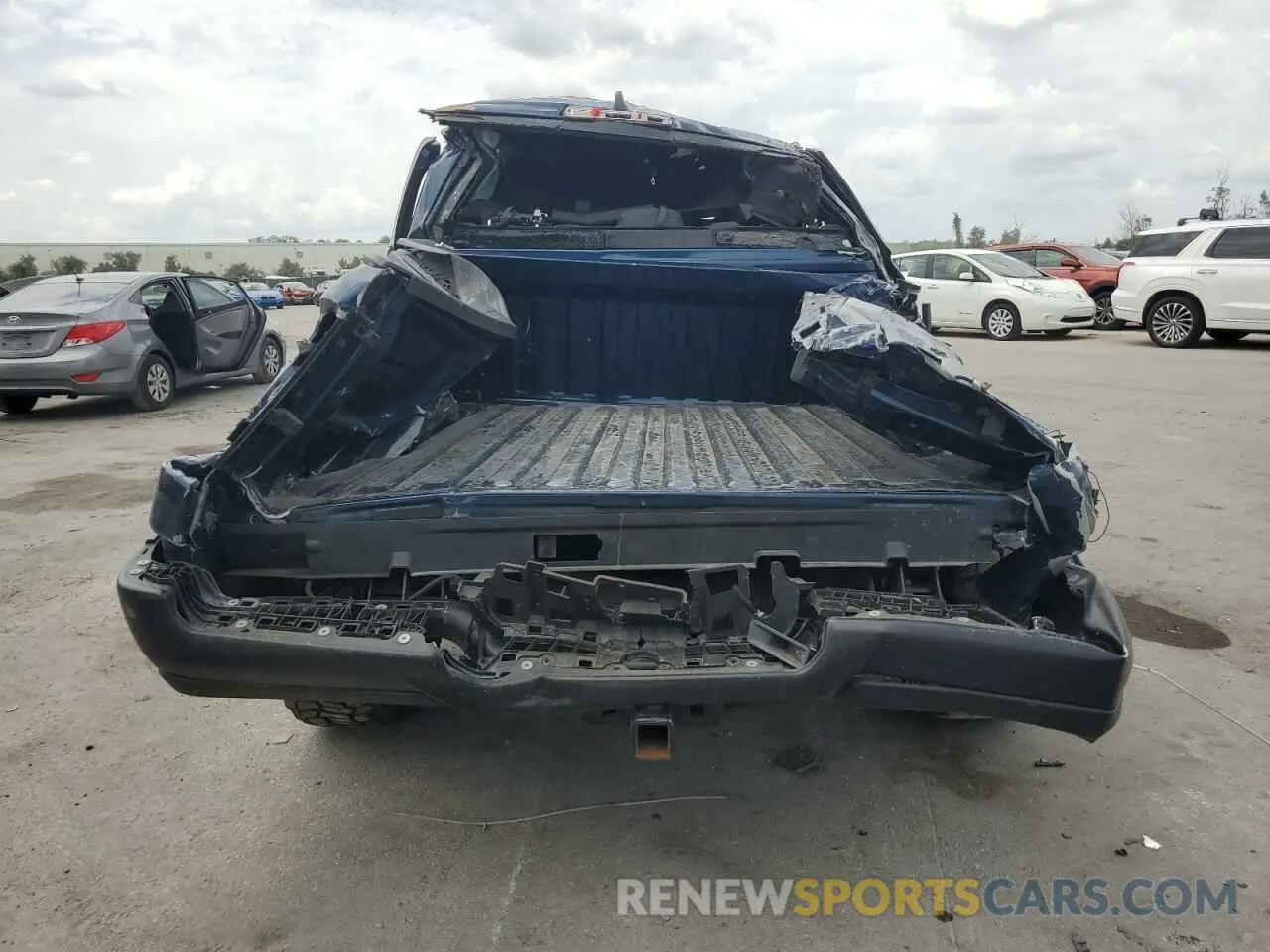 6 Photograph of a damaged car 1C6RRFGG0PN683910 RAM 1500 2023