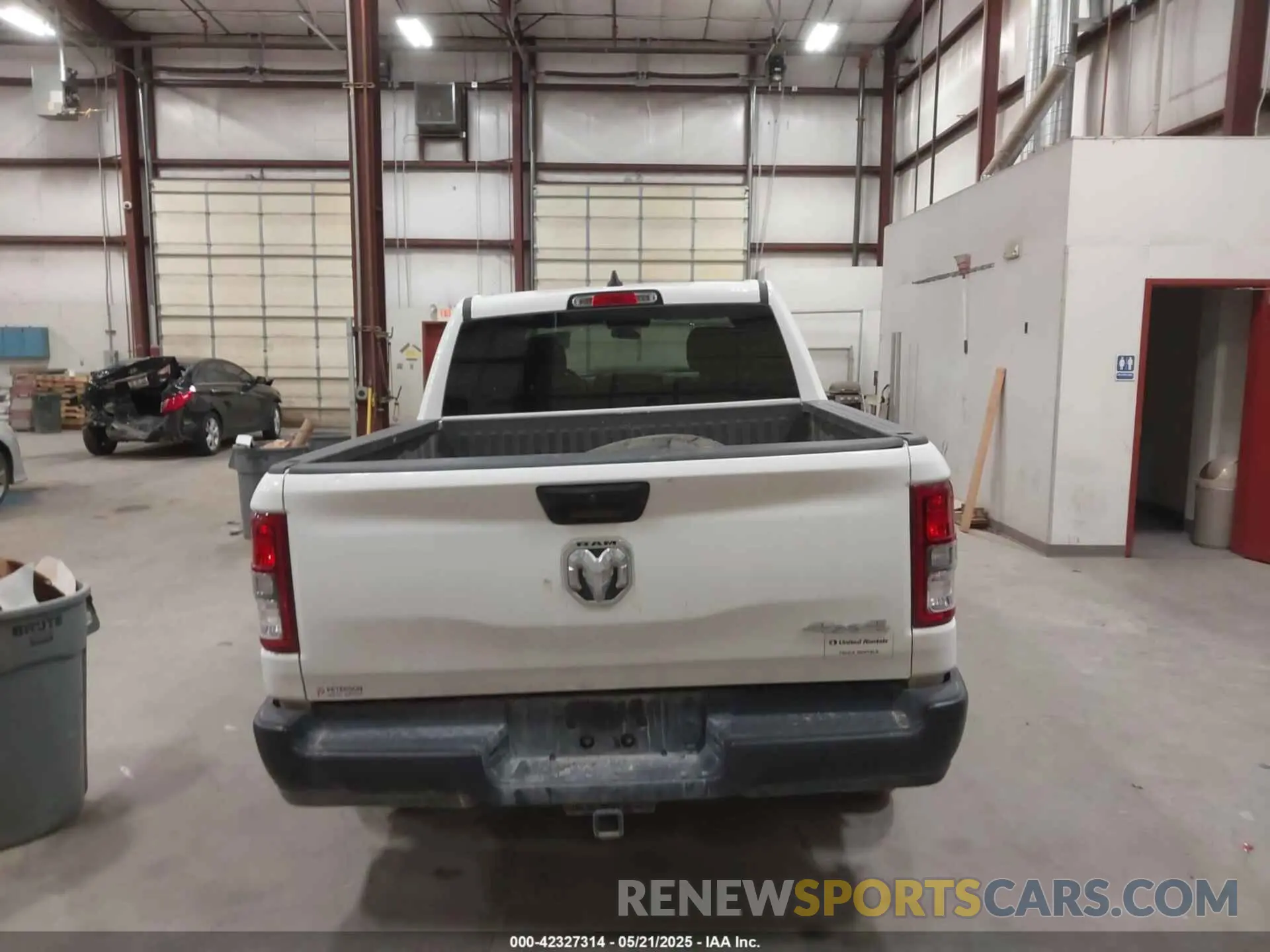 16 Photograph of a damaged car 1C6RRFGG1PN641214 RAM 1500 2023