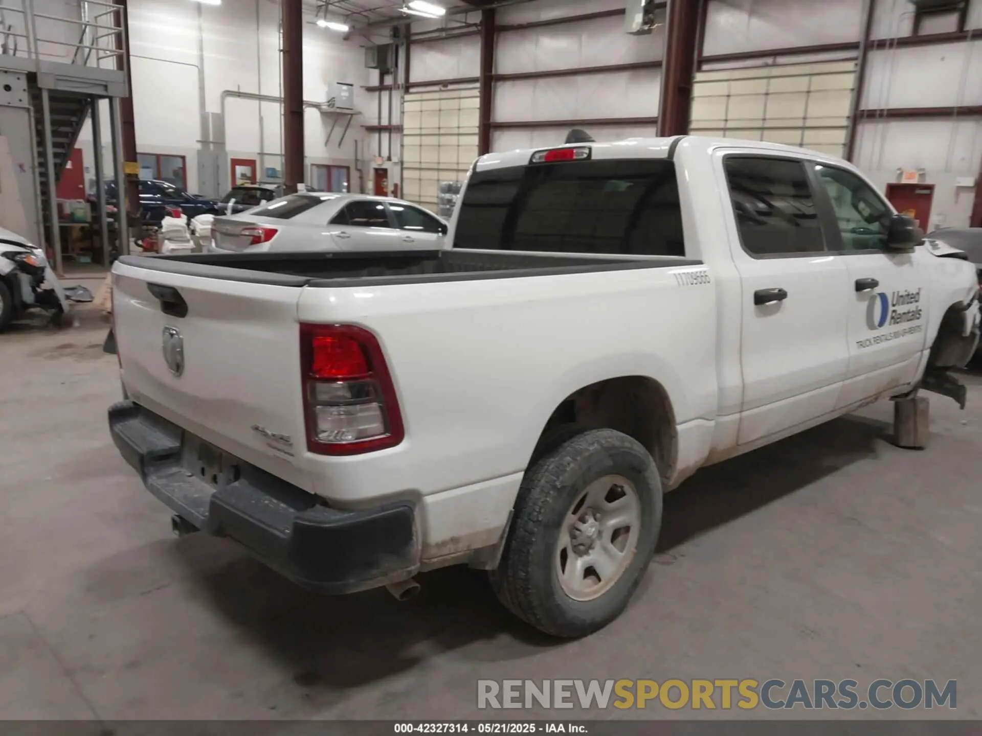 4 Photograph of a damaged car 1C6RRFGG1PN641214 RAM 1500 2023