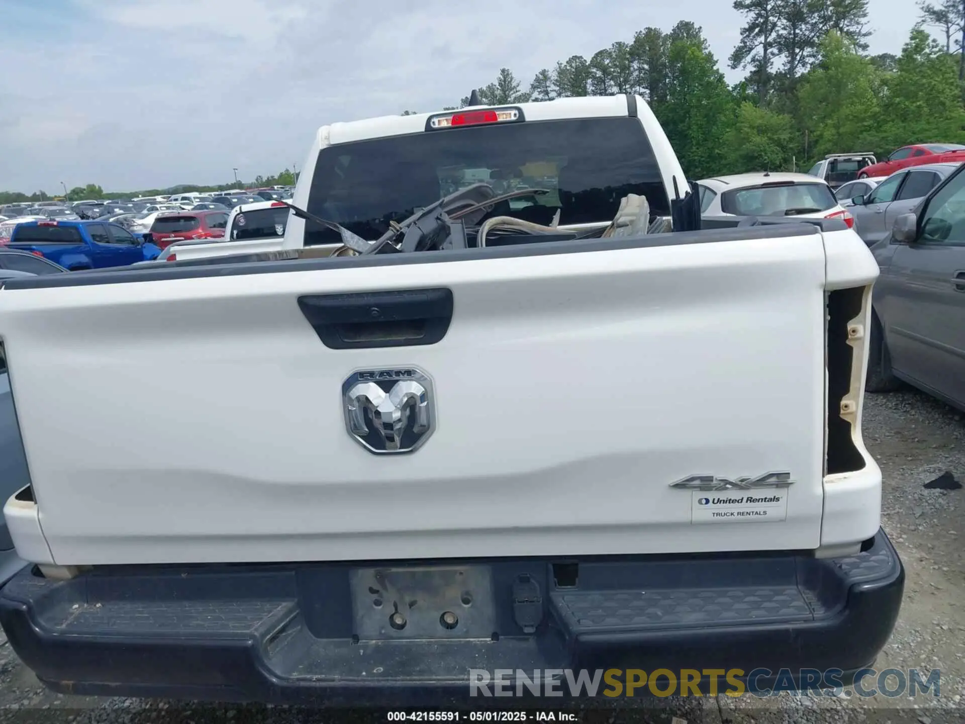 17 Photograph of a damaged car 1C6RRFGG4PN641188 RAM 1500 2023