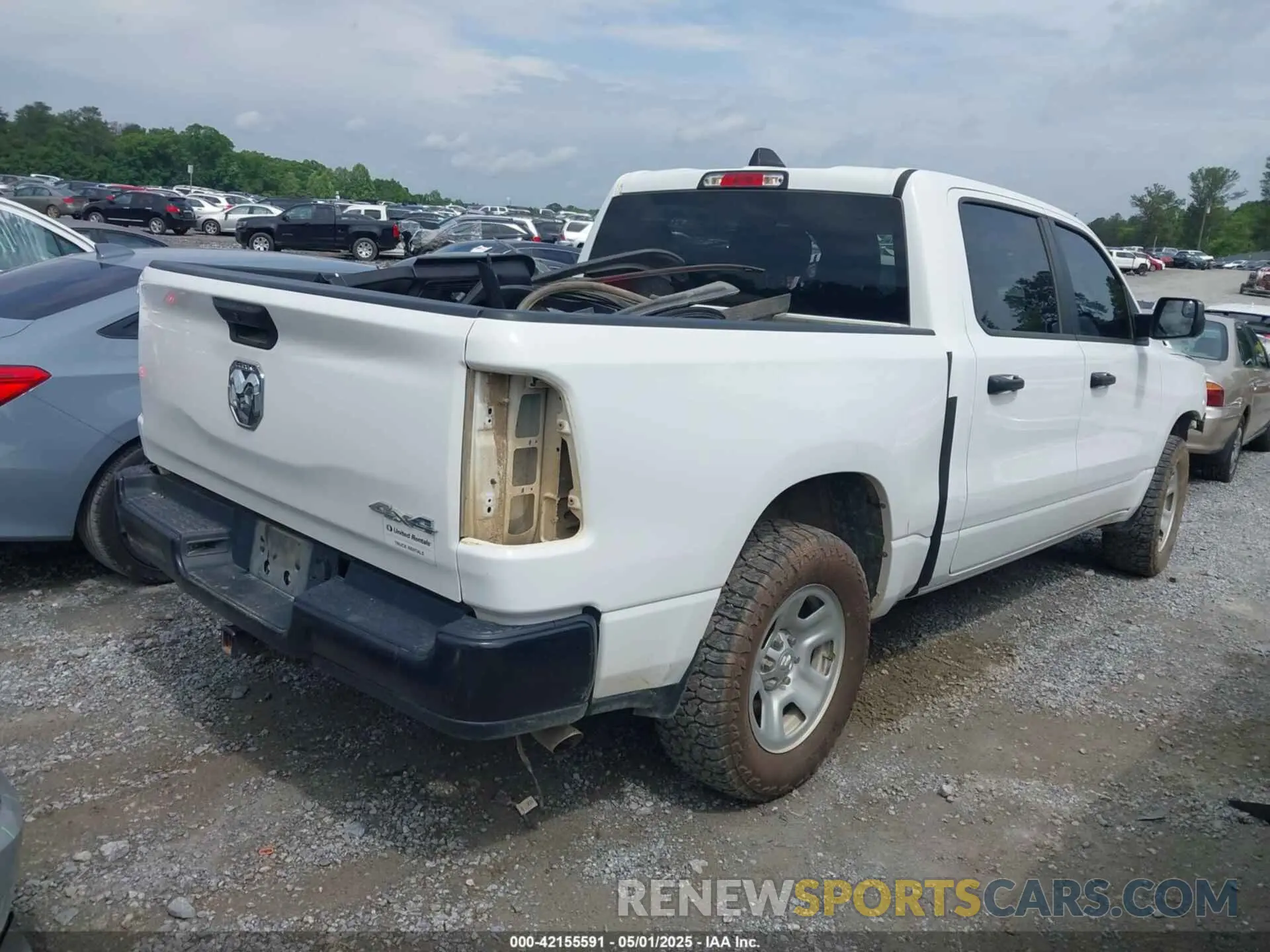 4 Photograph of a damaged car 1C6RRFGG4PN641188 RAM 1500 2023