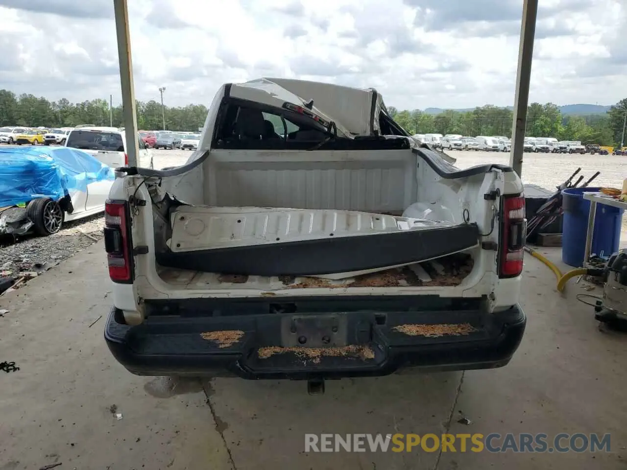 6 Photograph of a damaged car 1C6RRFGG5PN615232 RAM 1500 2023