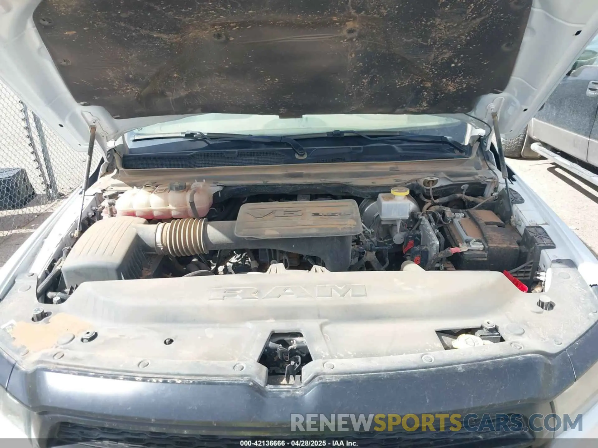 10 Photograph of a damaged car 1C6RRFGGXPN600516 RAM 1500 2023