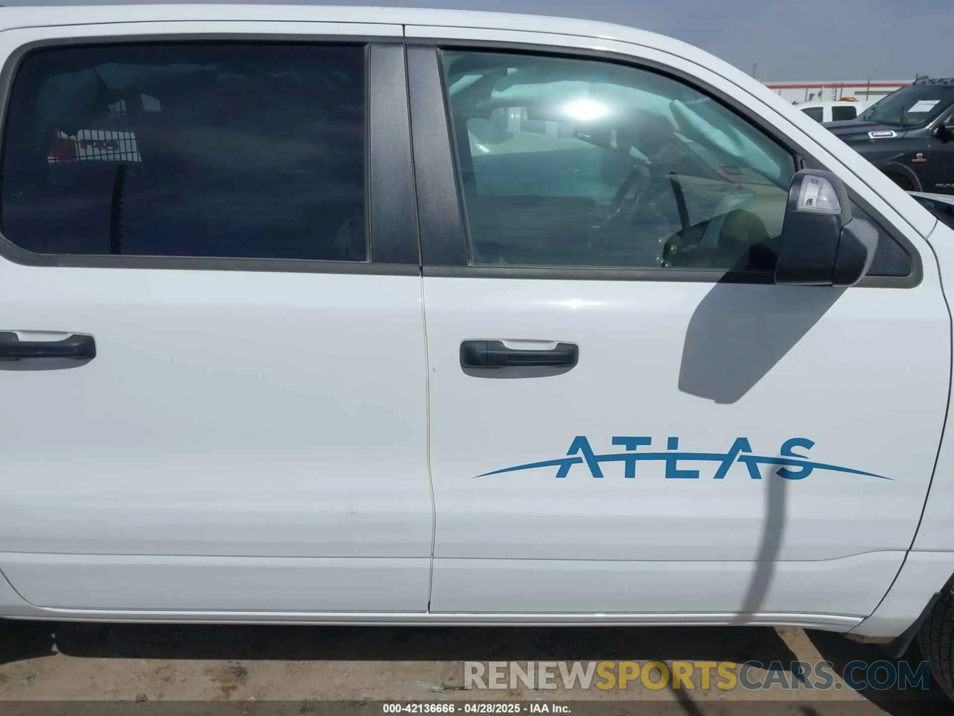 13 Photograph of a damaged car 1C6RRFGGXPN600516 RAM 1500 2023