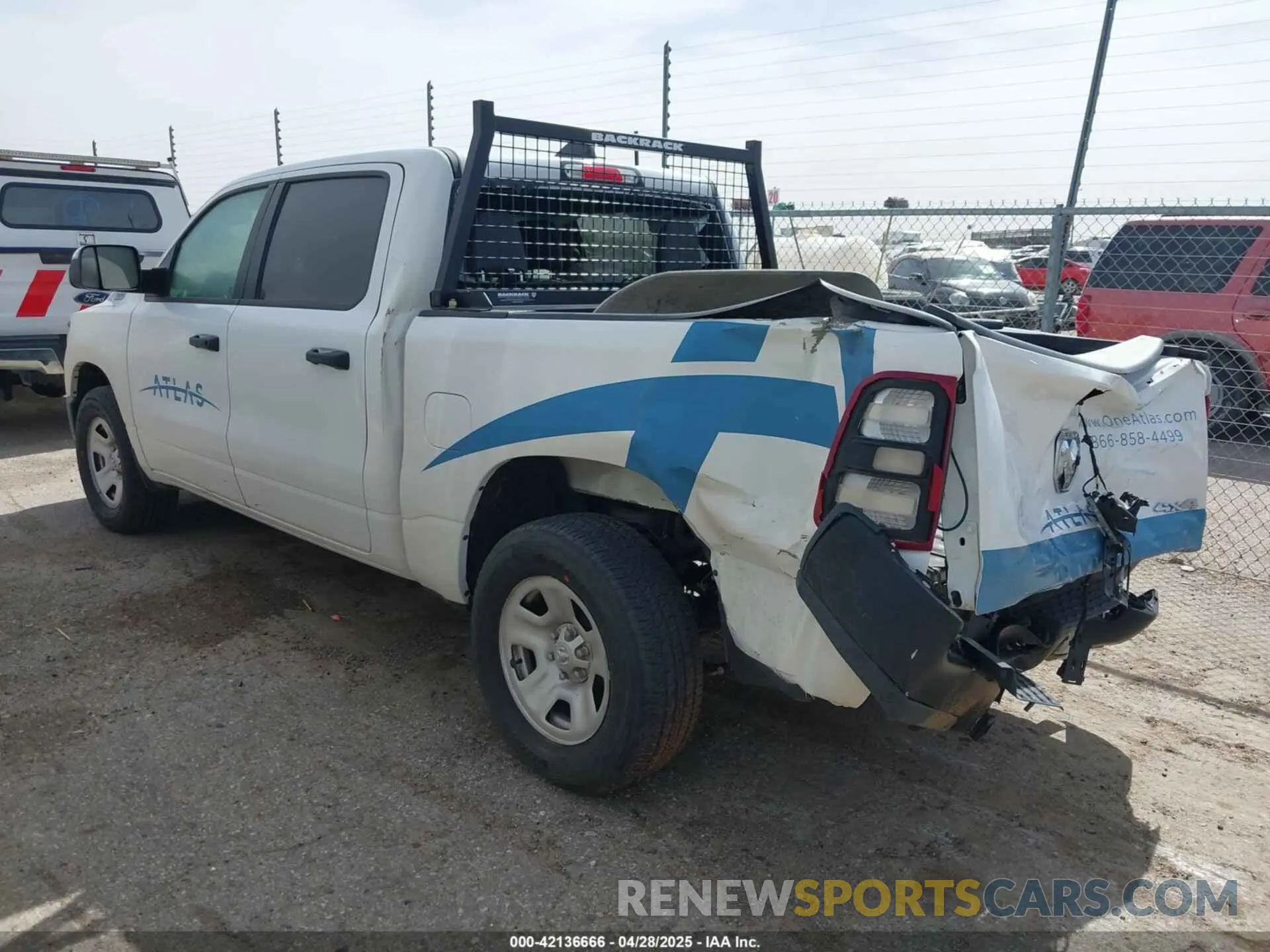 3 Photograph of a damaged car 1C6RRFGGXPN600516 RAM 1500 2023