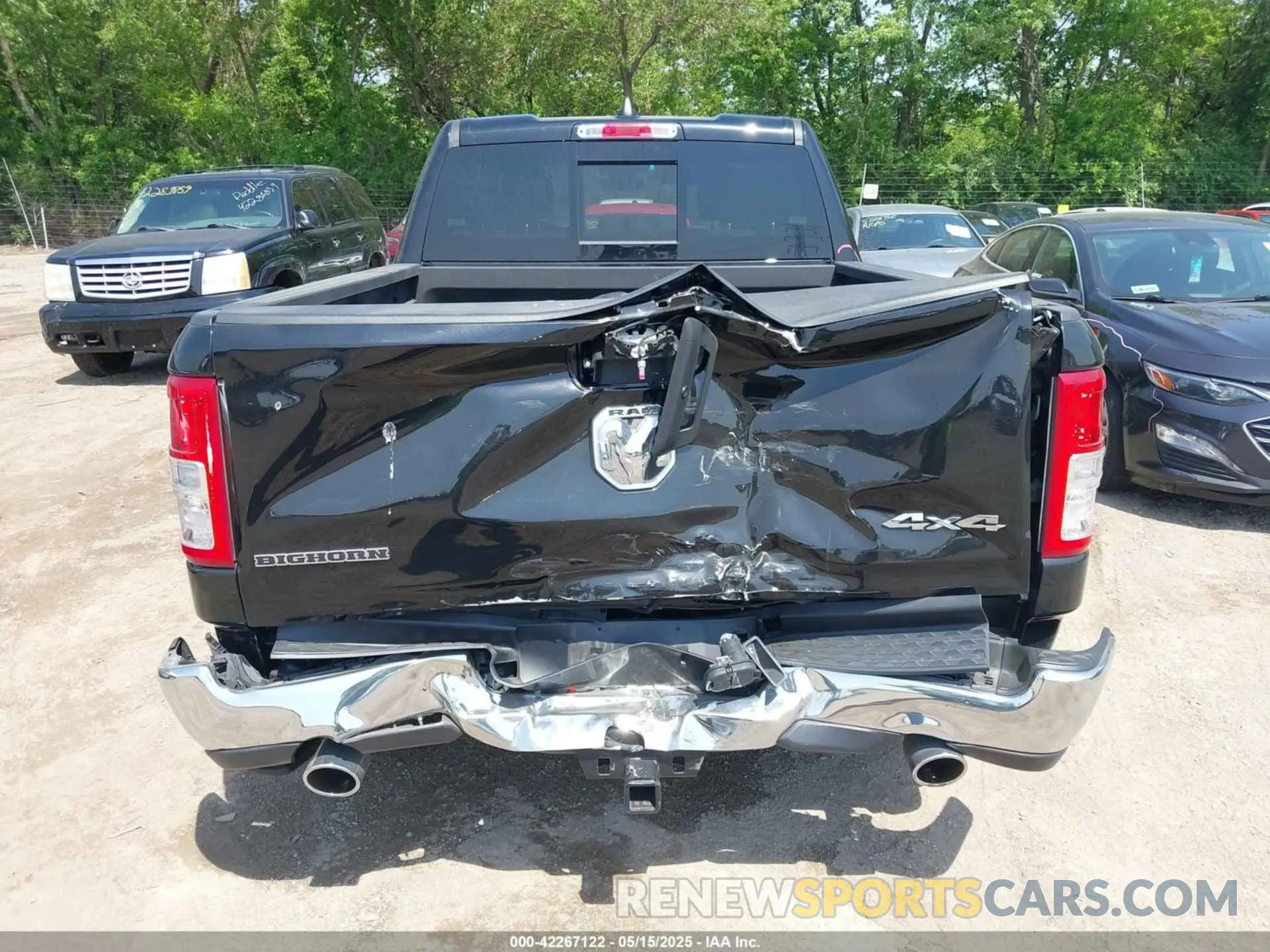 6 Photograph of a damaged car 1C6SRFBT0PN535391 RAM 1500 2023