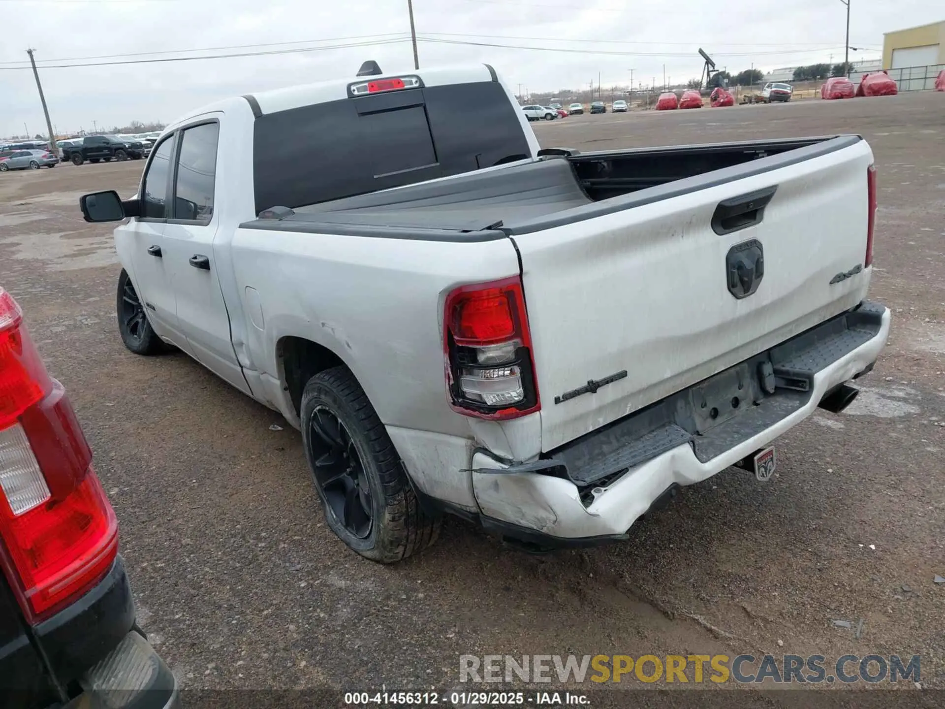 3 Photograph of a damaged car 1C6SRFFM3PN563513 RAM 1500 2023