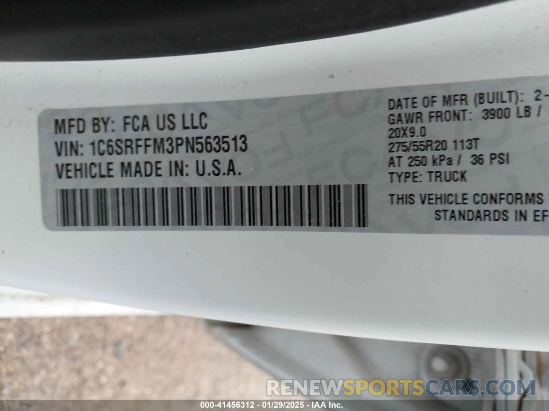 9 Photograph of a damaged car 1C6SRFFM3PN563513 RAM 1500 2023
