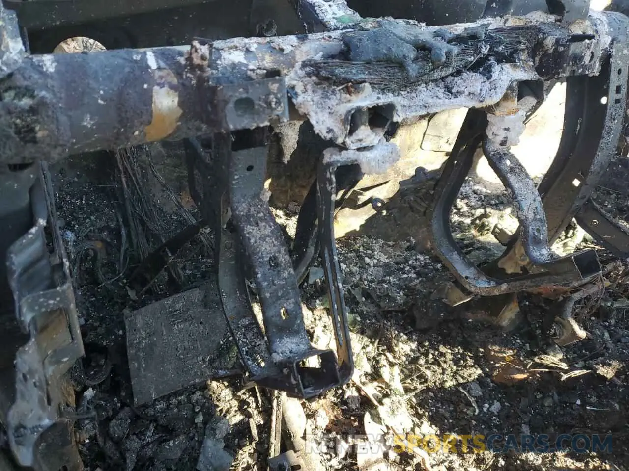 9 Photograph of a damaged car 1C6SRFFM8PN533939 RAM 1500 2023