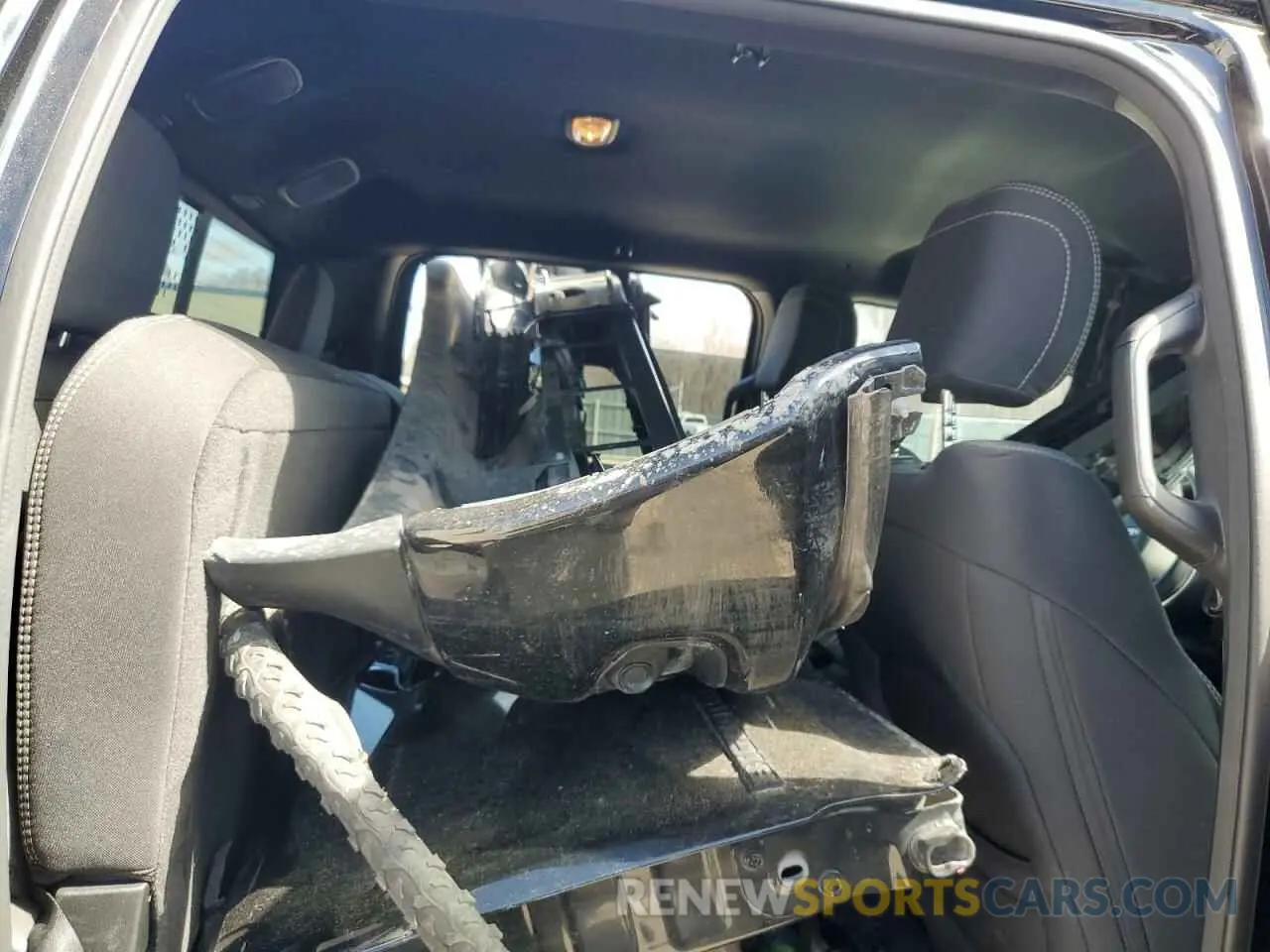 10 Photograph of a damaged car 1C6SRFFT4PN678323 RAM 1500 2023