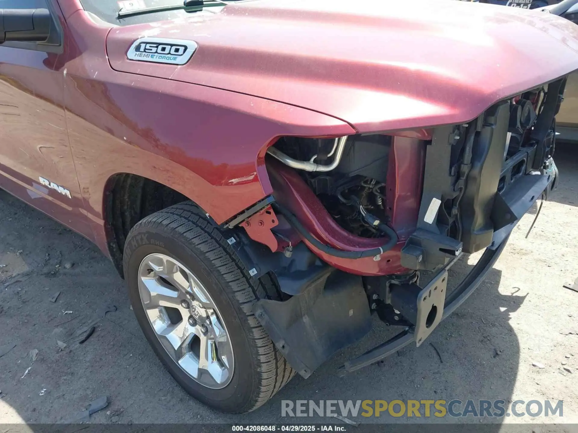 17 Photograph of a damaged car 1C6SRFFT4PN688110 RAM 1500 2023