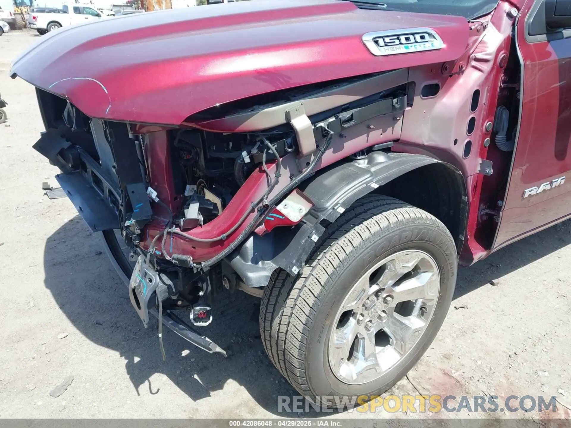 18 Photograph of a damaged car 1C6SRFFT4PN688110 RAM 1500 2023