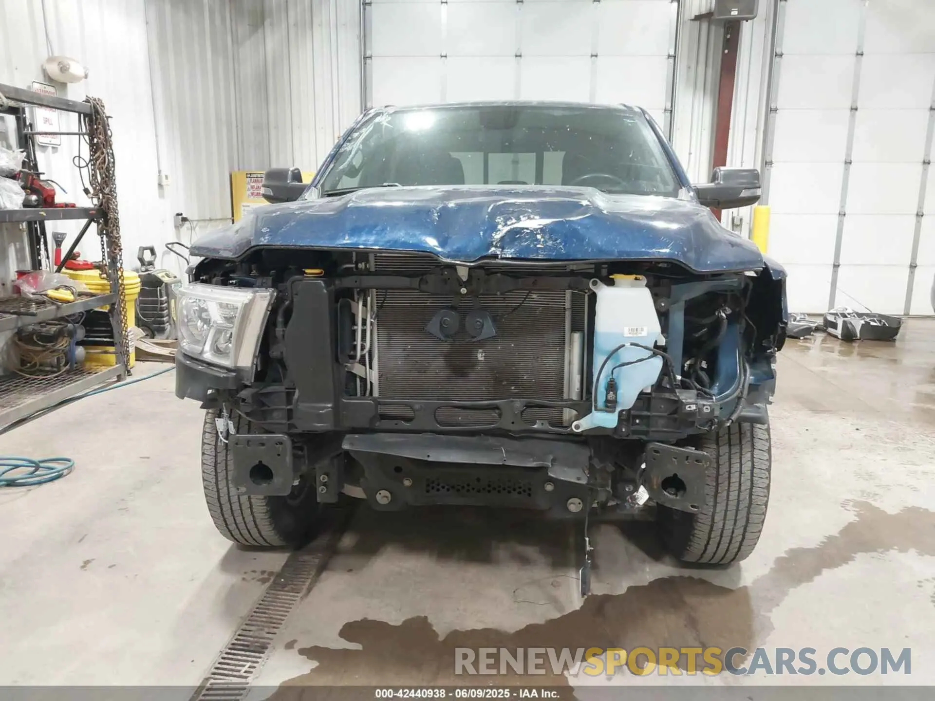 13 Photograph of a damaged car 1C6SRFFT9PN685512 RAM 1500 2023