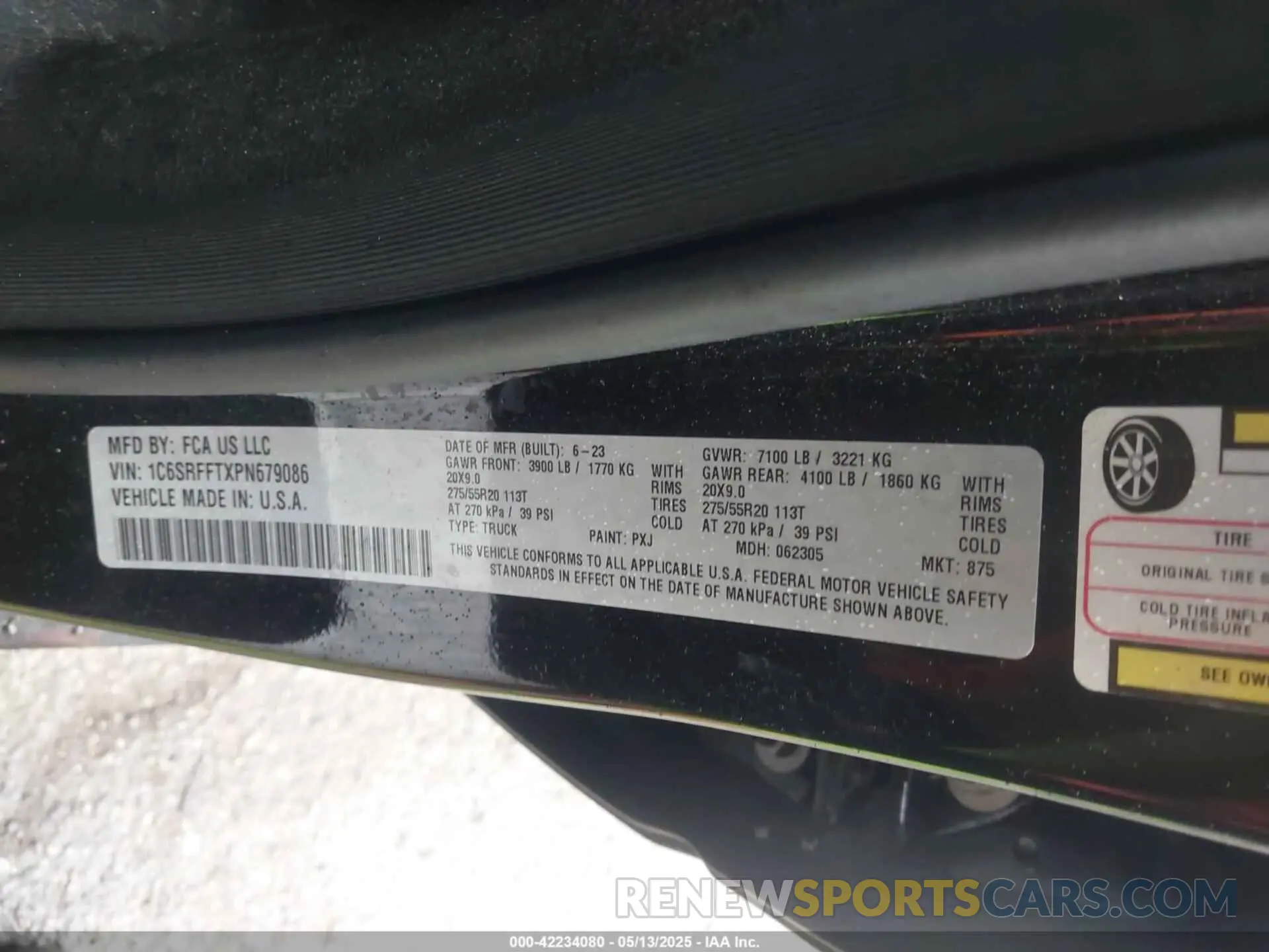 9 Photograph of a damaged car 1C6SRFFTXPN679086 RAM 1500 2023