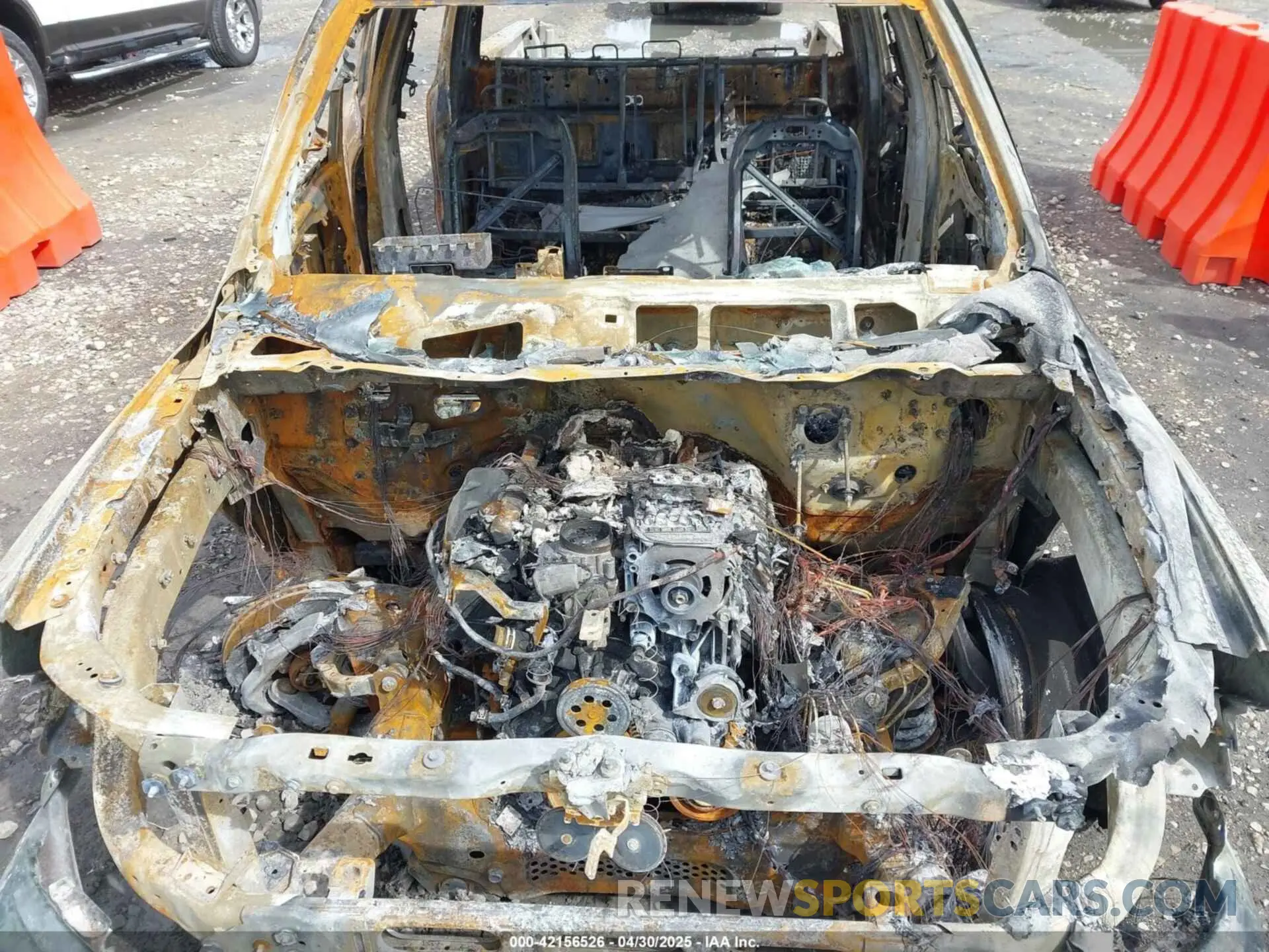 10 Photograph of a damaged car 1C6SRFFTXPN696583 RAM 1500 2023