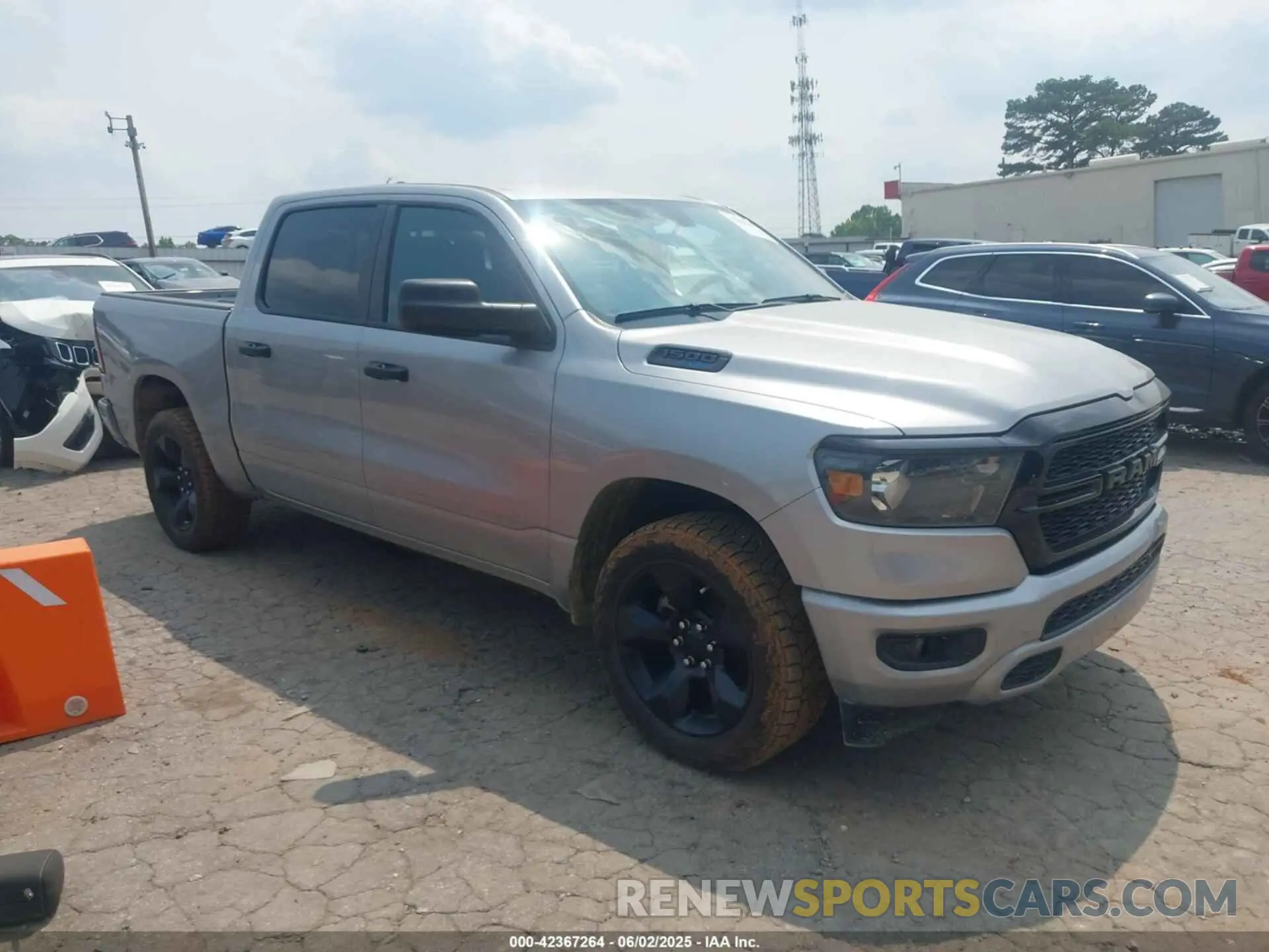 1 Photograph of a damaged car 1C6SRFGT1PN639249 RAM 1500 2023