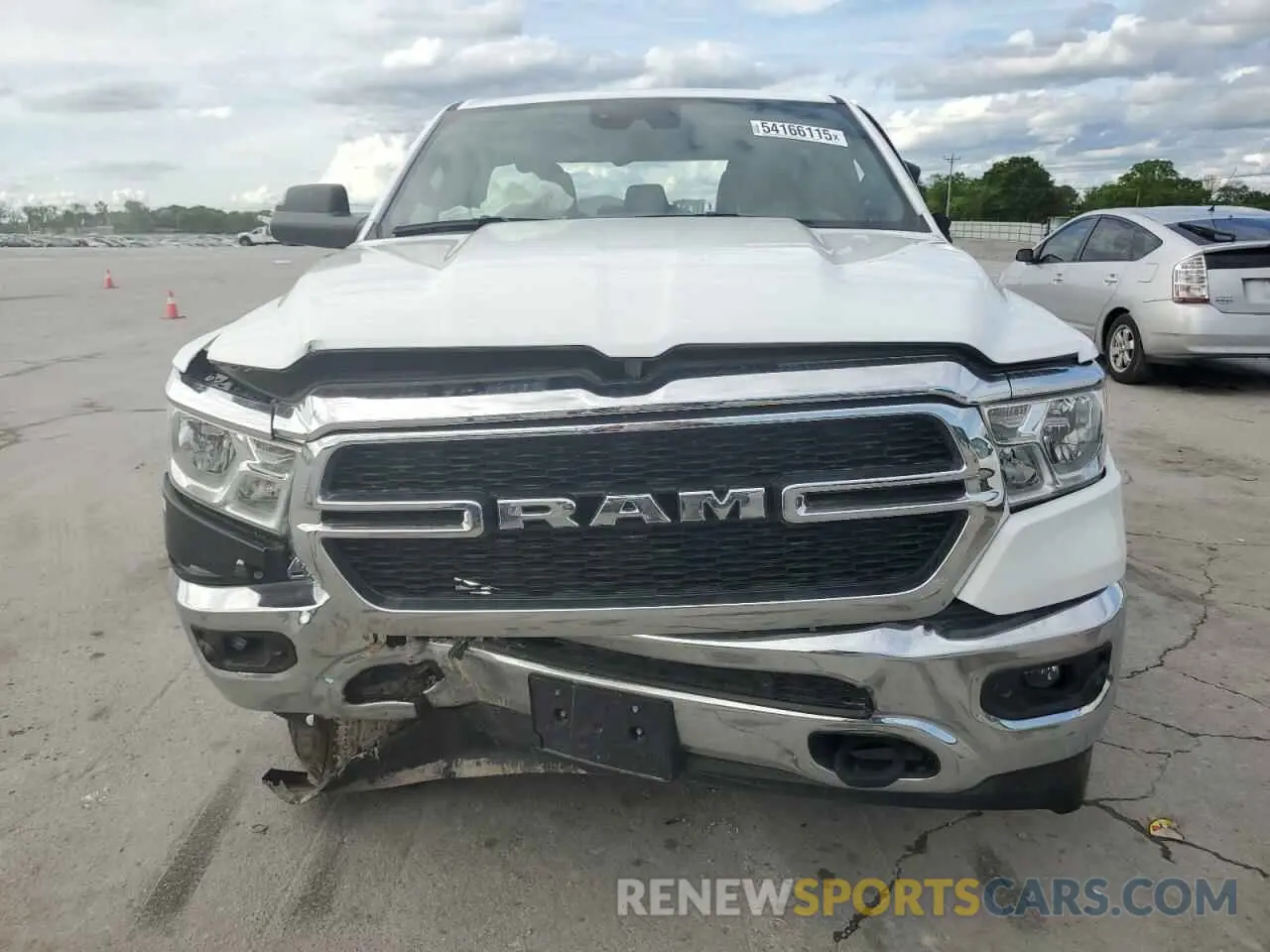 5 Photograph of a damaged car 1C6SRFGT1PN696163 RAM 1500 2023