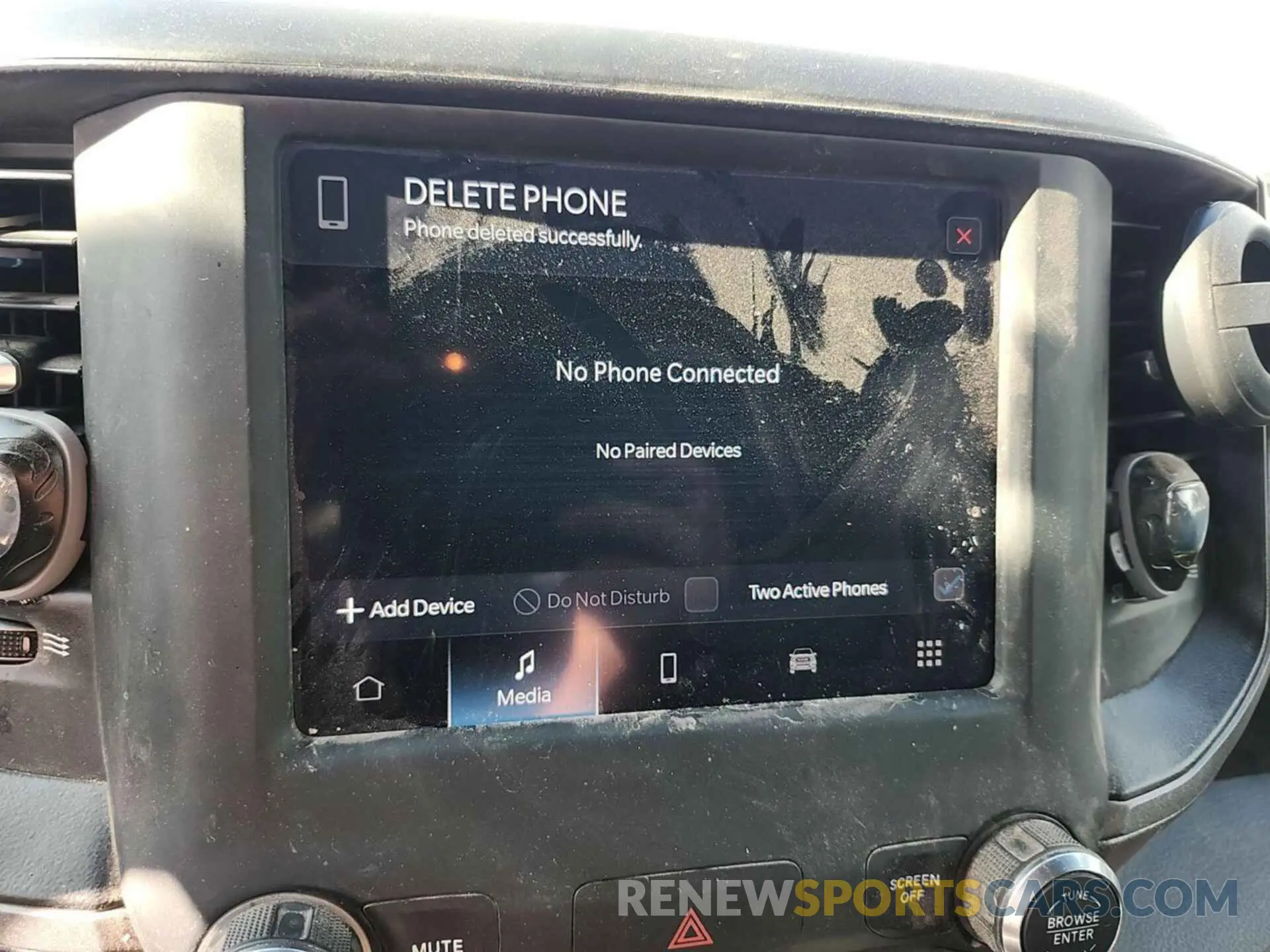 2 Photograph of a damaged car 1C6SRFGT2PN560947 RAM 1500 2023