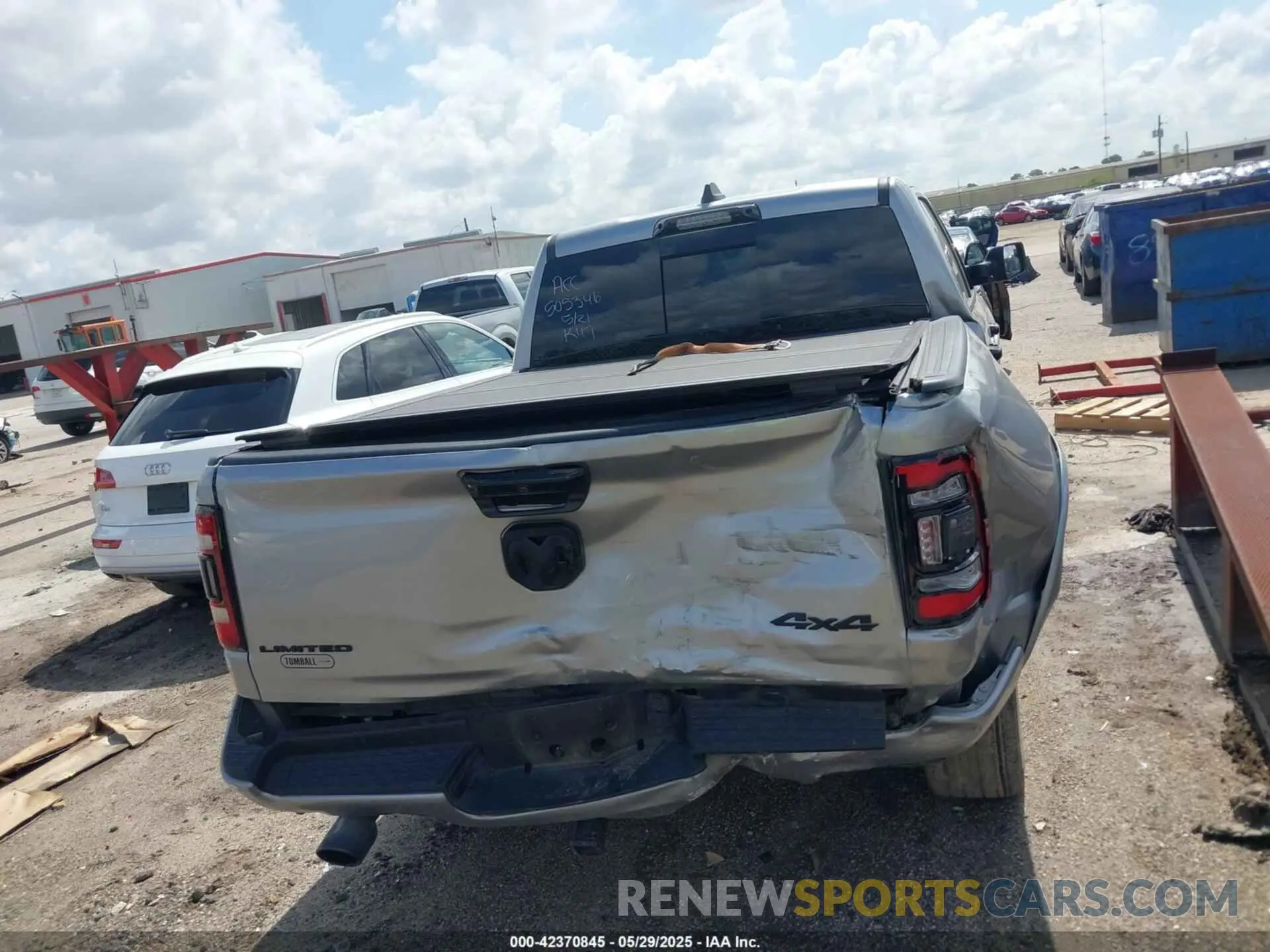 16 Photograph of a damaged car 1C6SRFHT0PN600943 RAM 1500 2023