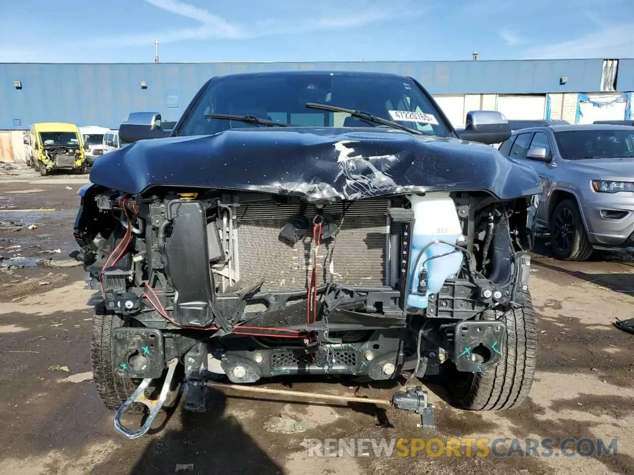 5 Photograph of a damaged car 1C6SRFHT1PN530126 RAM 1500 2023