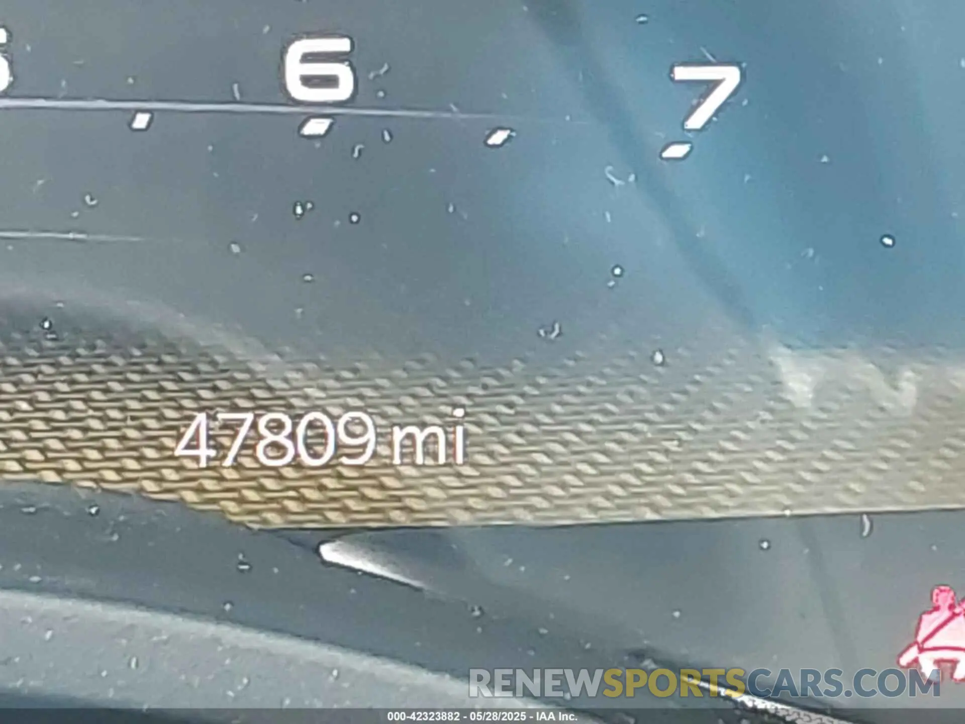 16 Photograph of a damaged car 1C6SRFHT1PN531759 RAM 1500 2023