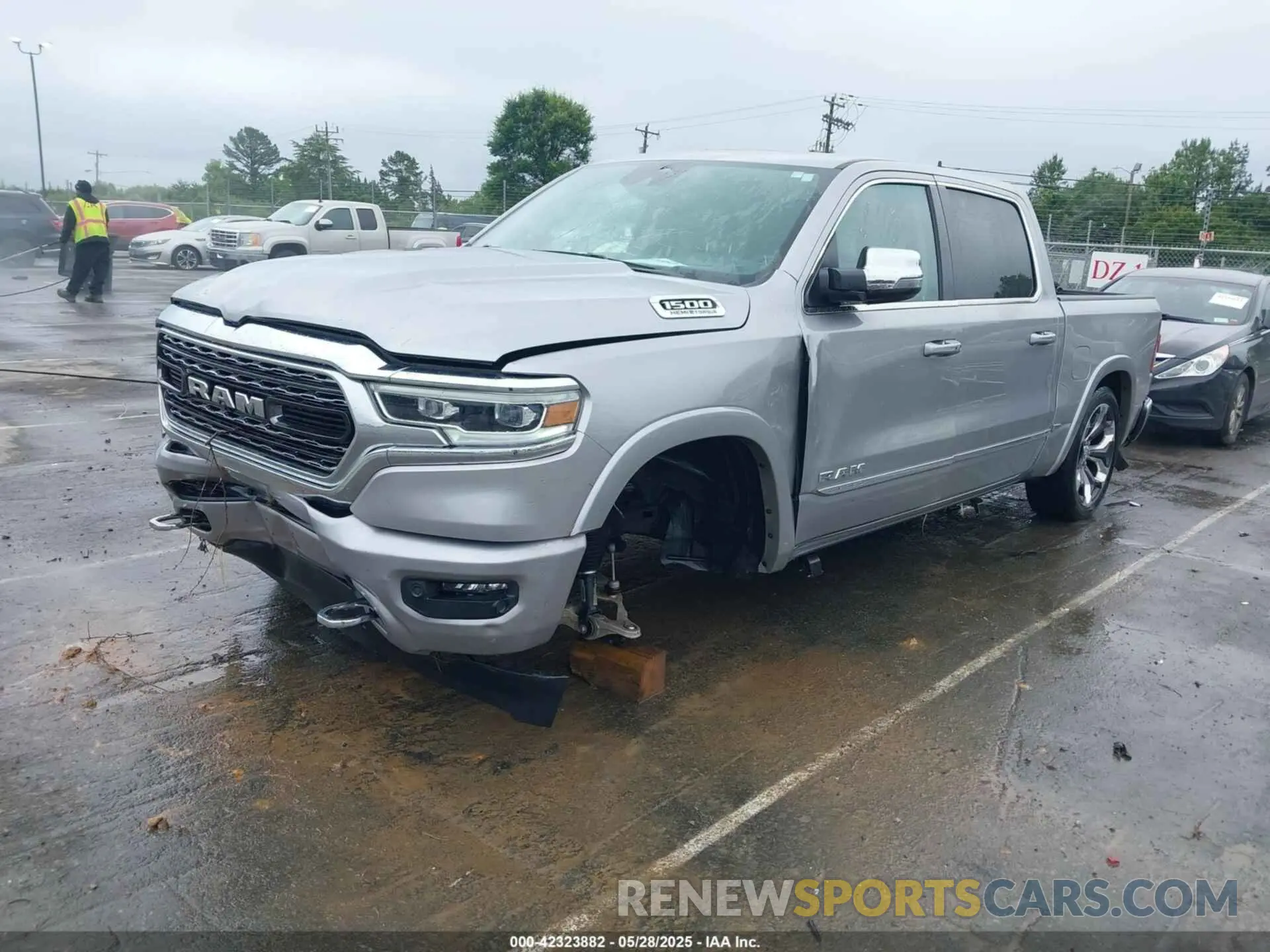 6 Photograph of a damaged car 1C6SRFHT1PN531759 RAM 1500 2023