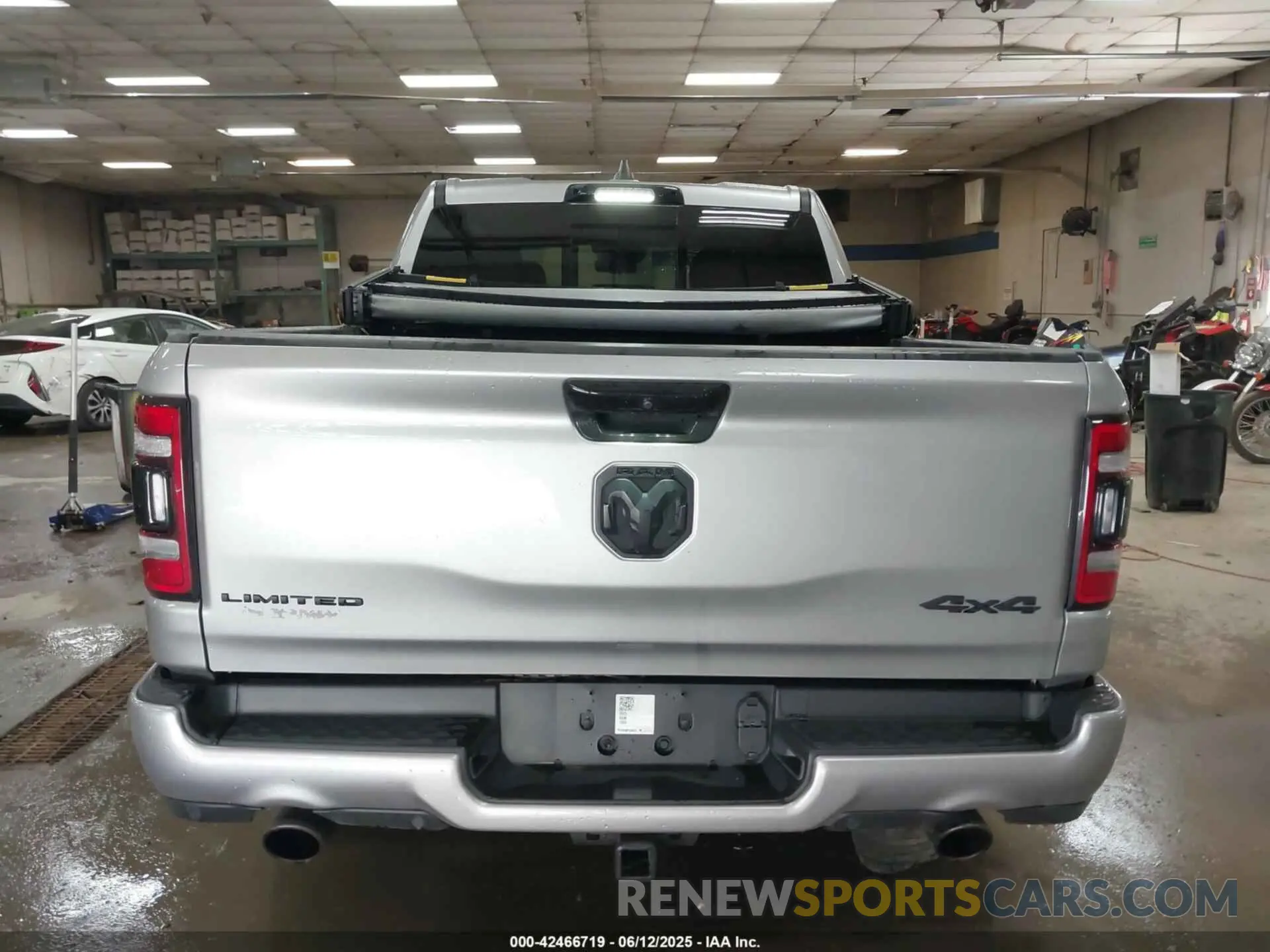 17 Photograph of a damaged car 1C6SRFHT1PN639153 RAM 1500 2023