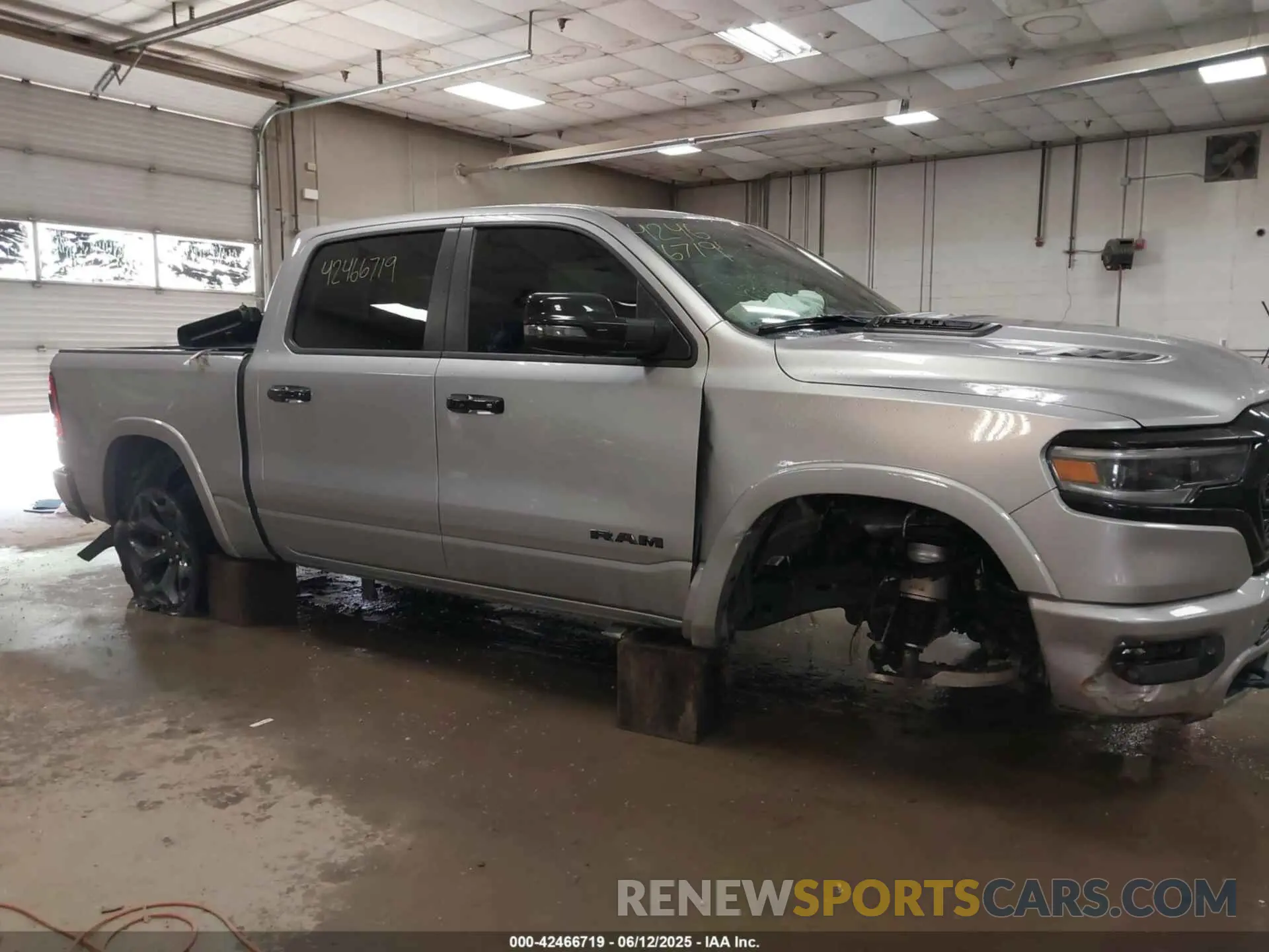 6 Photograph of a damaged car 1C6SRFHT1PN639153 RAM 1500 2023