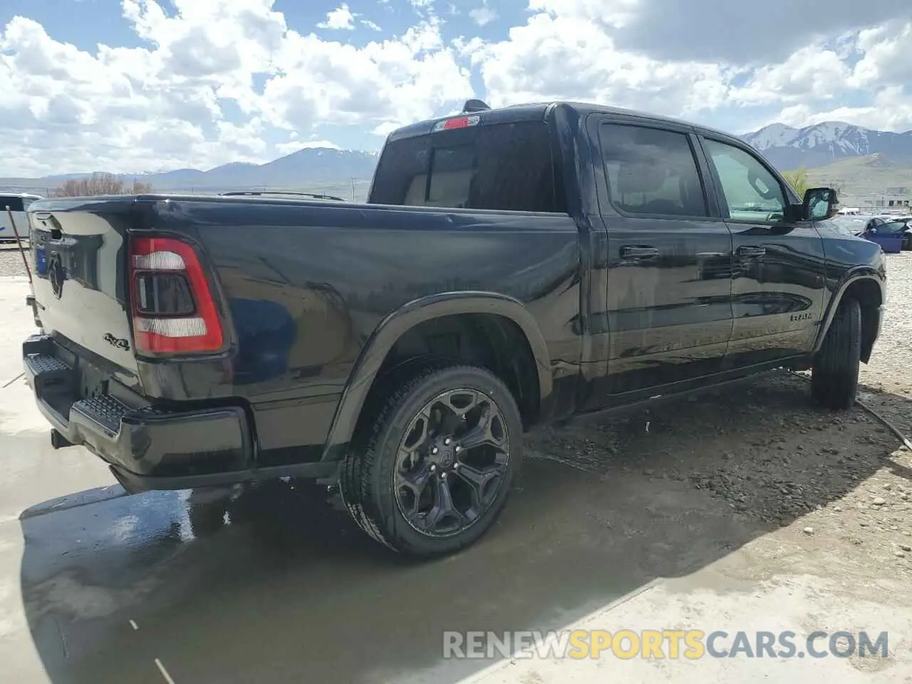 3 Photograph of a damaged car 1C6SRFHT5PN541274 RAM 1500 2023