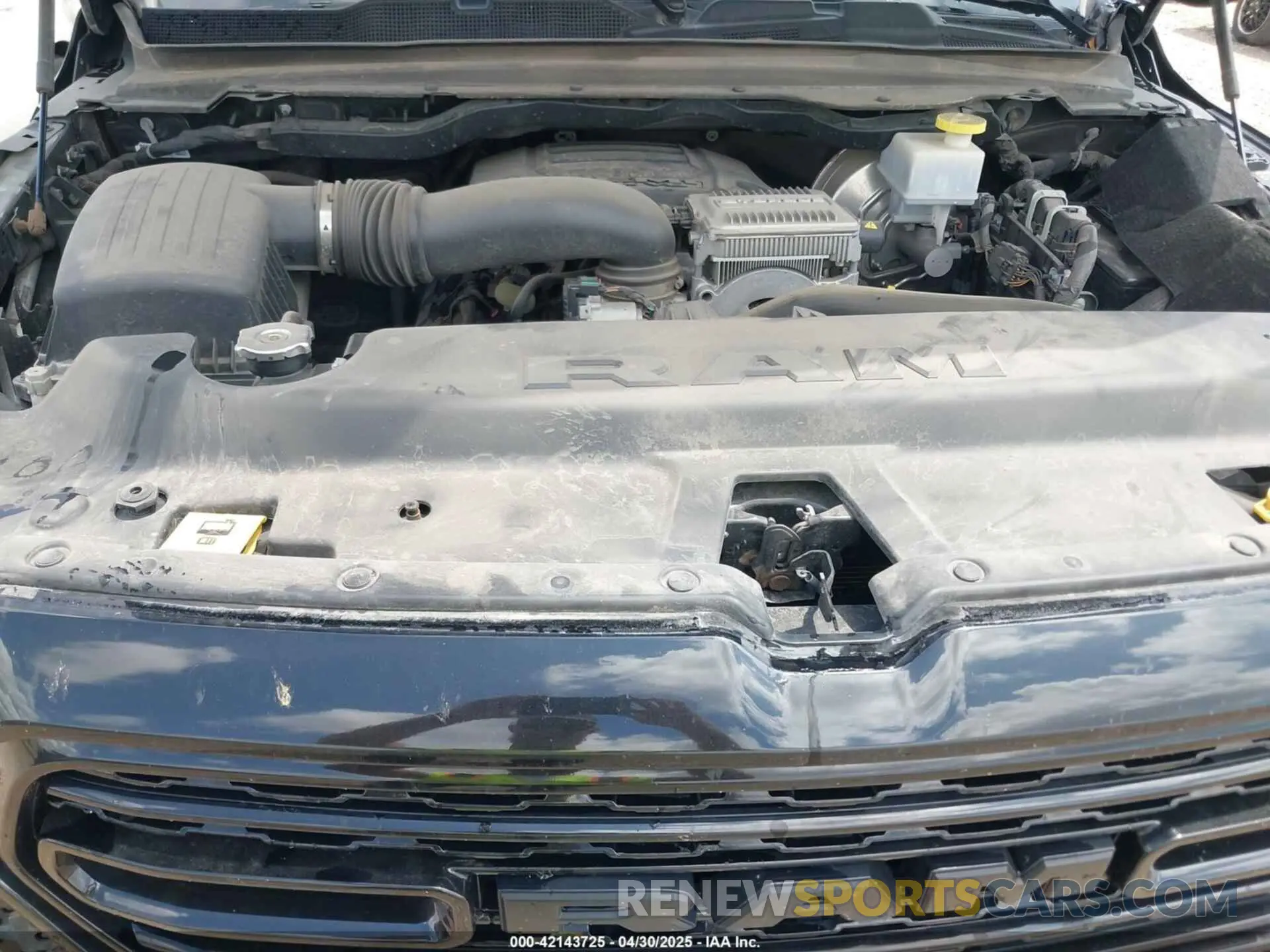 10 Photograph of a damaged car 1C6SRFHT6PN541655 RAM 1500 2023