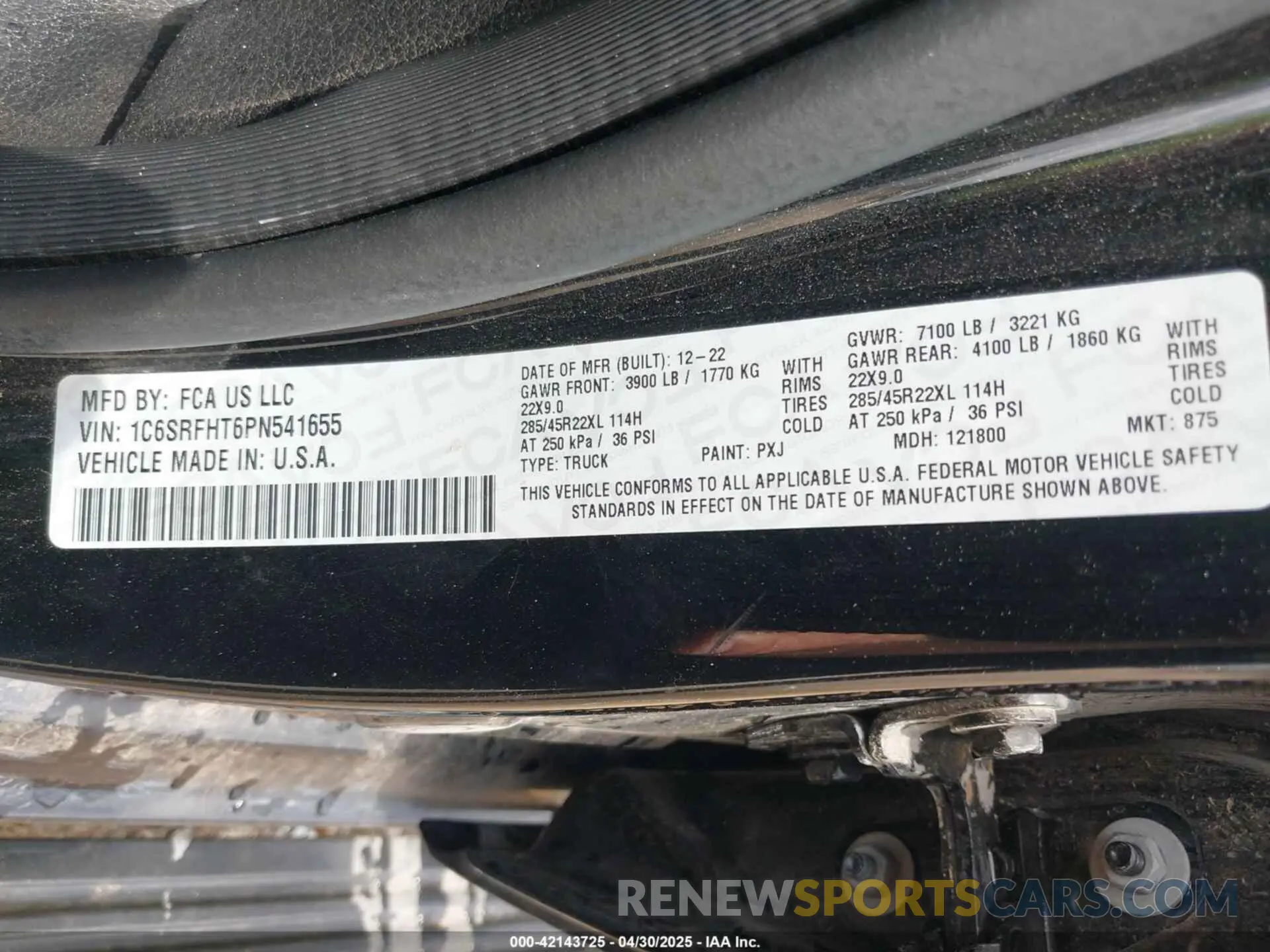 9 Photograph of a damaged car 1C6SRFHT6PN541655 RAM 1500 2023