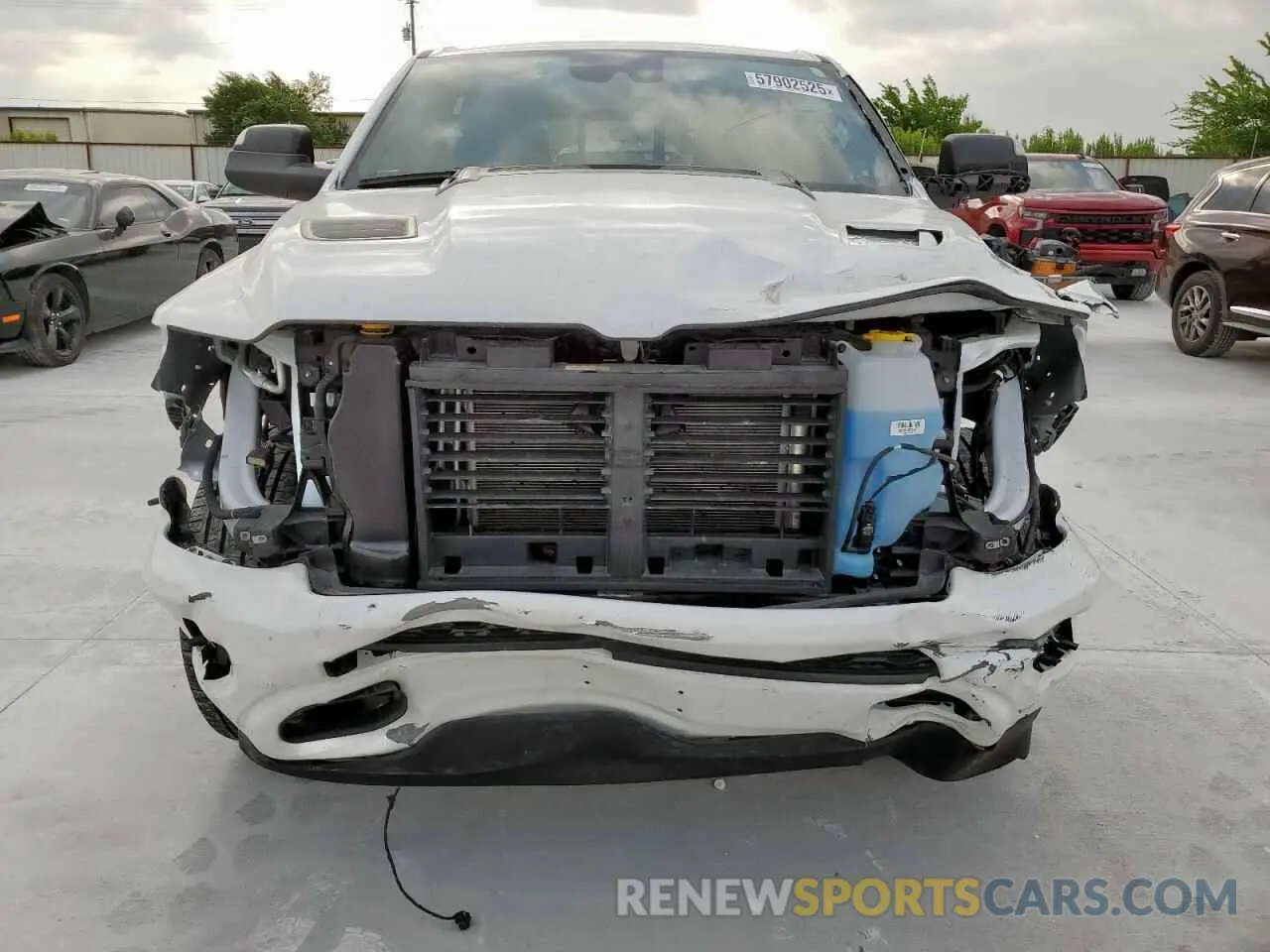 5 Photograph of a damaged car 1C6SRFHT7PN564426 RAM 1500 2023