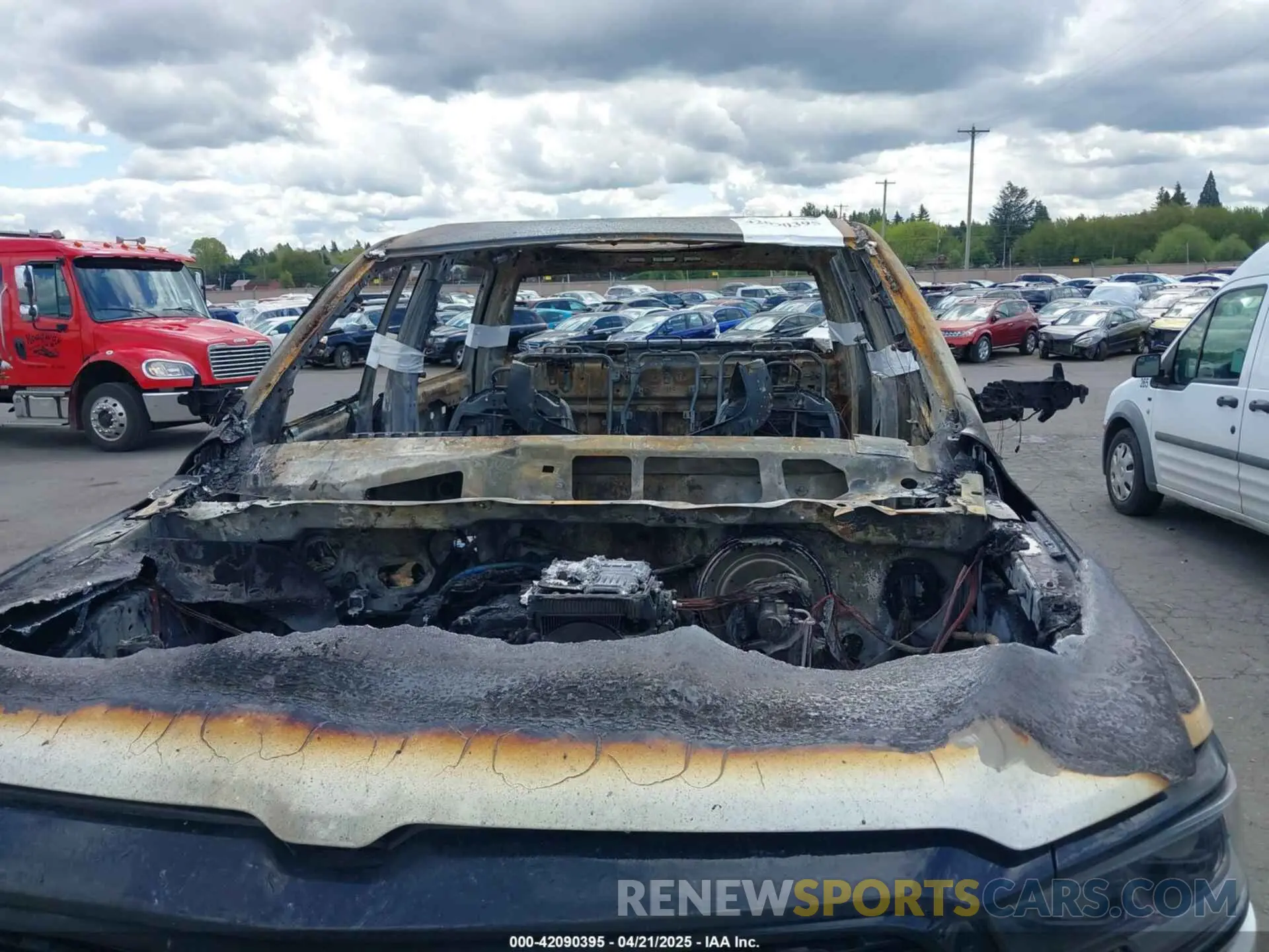 6 Photograph of a damaged car 1C6SRFHT9PN602190 RAM 1500 2023