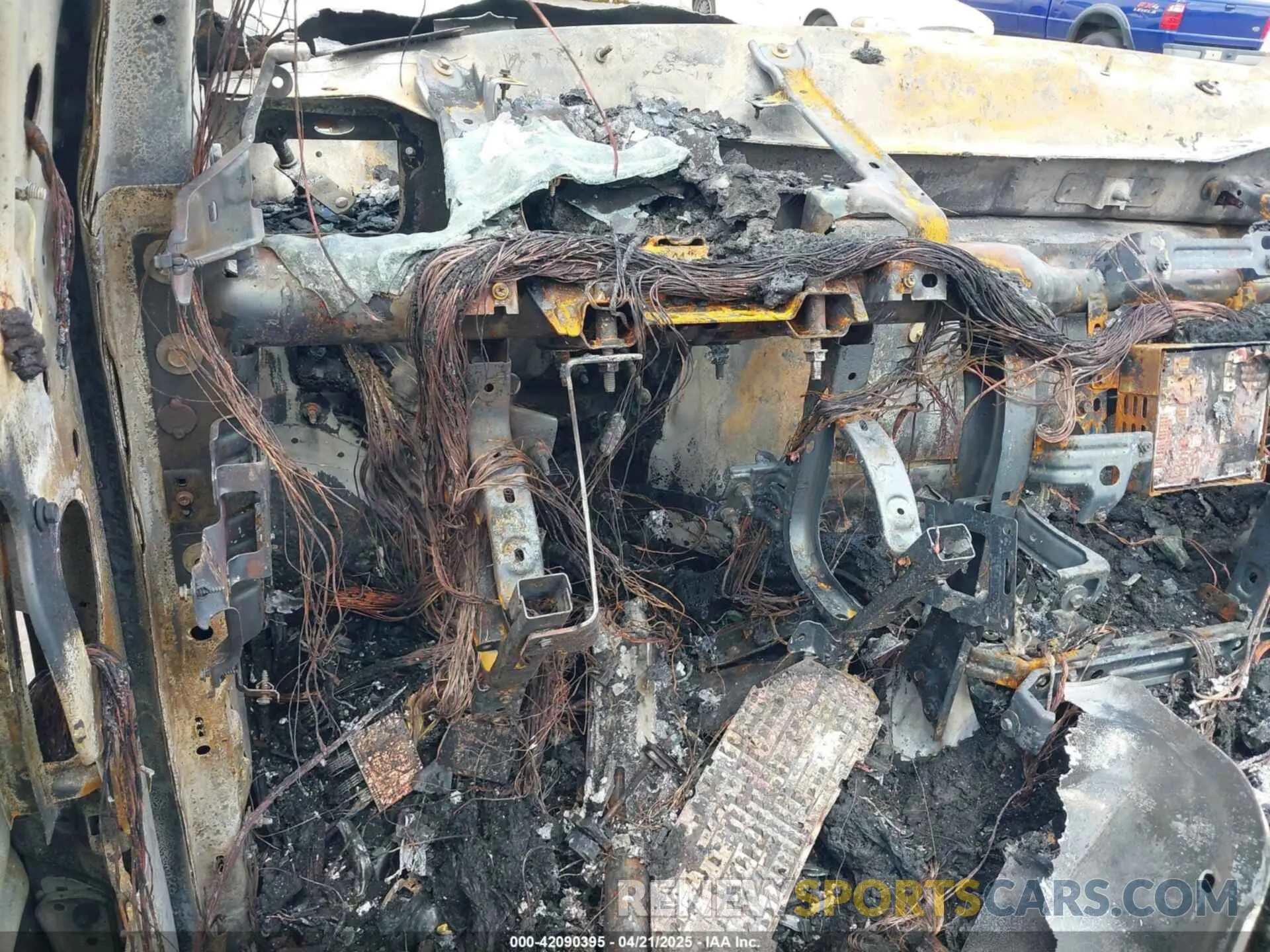 7 Photograph of a damaged car 1C6SRFHT9PN602190 RAM 1500 2023