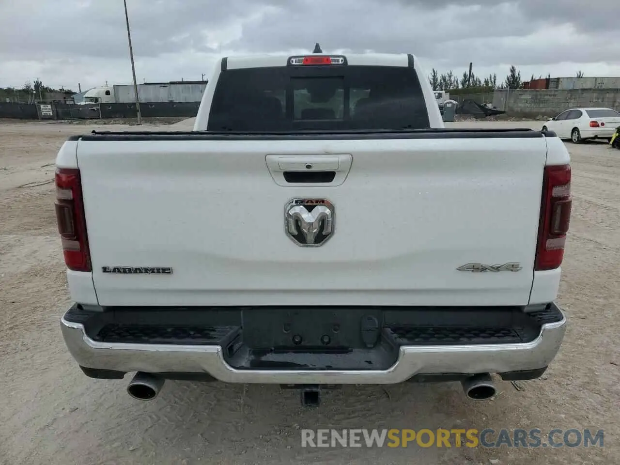 6 Photograph of a damaged car 1C6SRFJM8PN515125 RAM 1500 2023