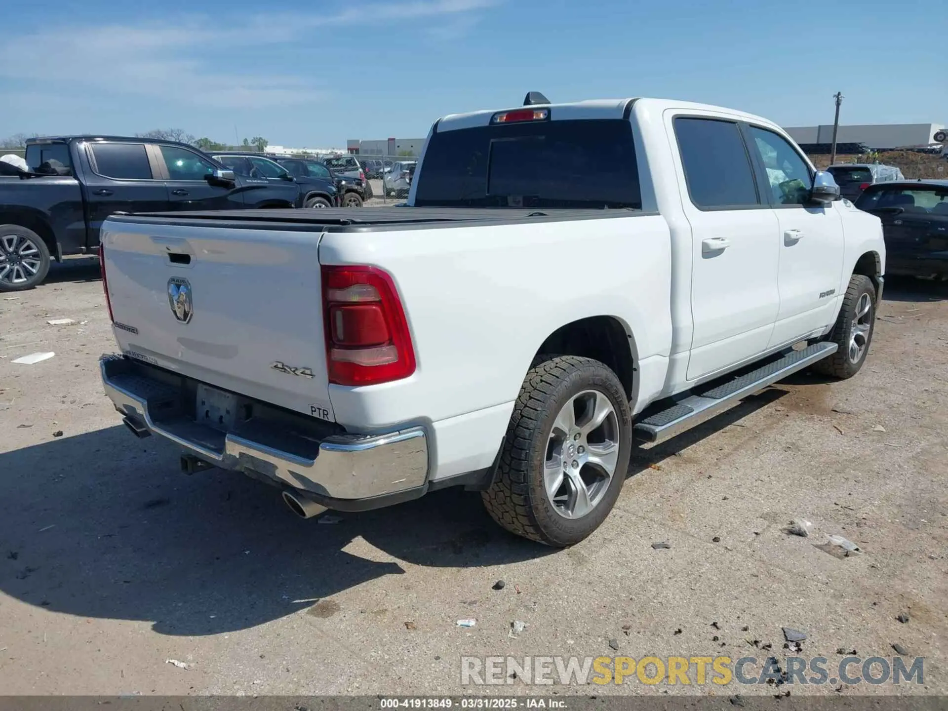 4 Photograph of a damaged car 1C6SRFJT0PN508550 RAM 1500 2023