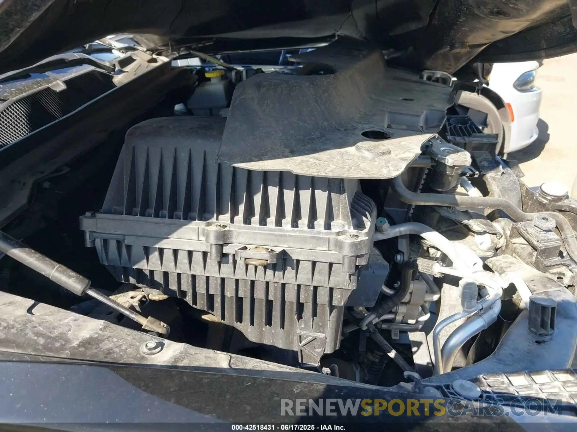 10 Photograph of a damaged car 1C6SRFJT2PN547835 RAM 1500 2023