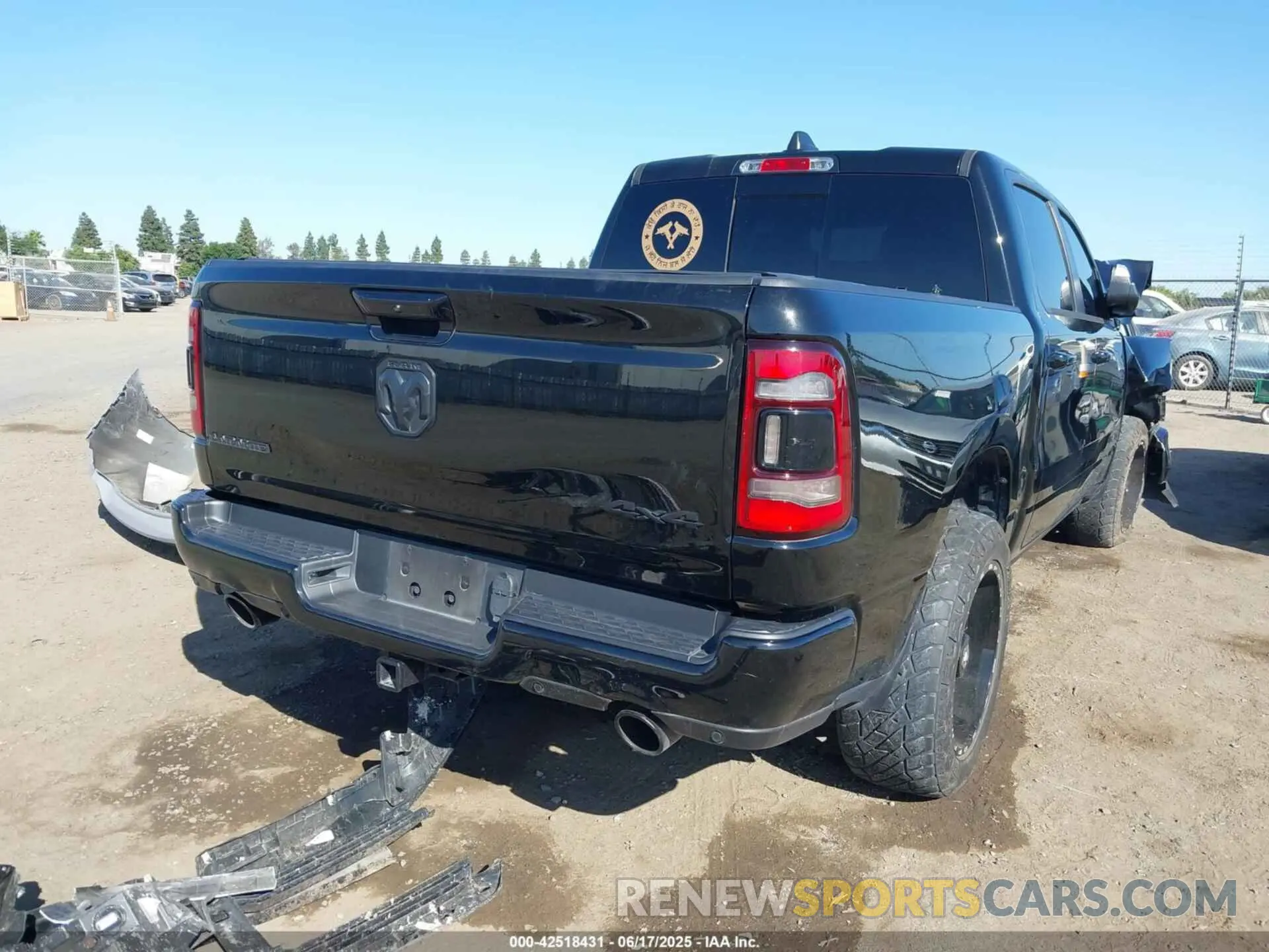 4 Photograph of a damaged car 1C6SRFJT2PN547835 RAM 1500 2023