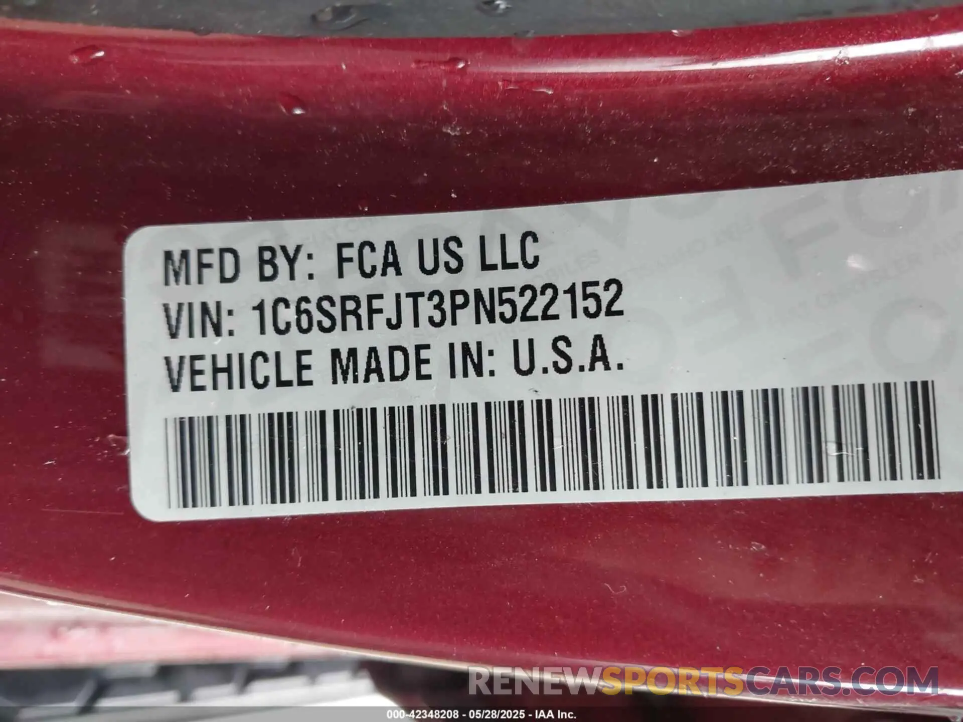9 Photograph of a damaged car 1C6SRFJT3PN522152 RAM 1500 2023