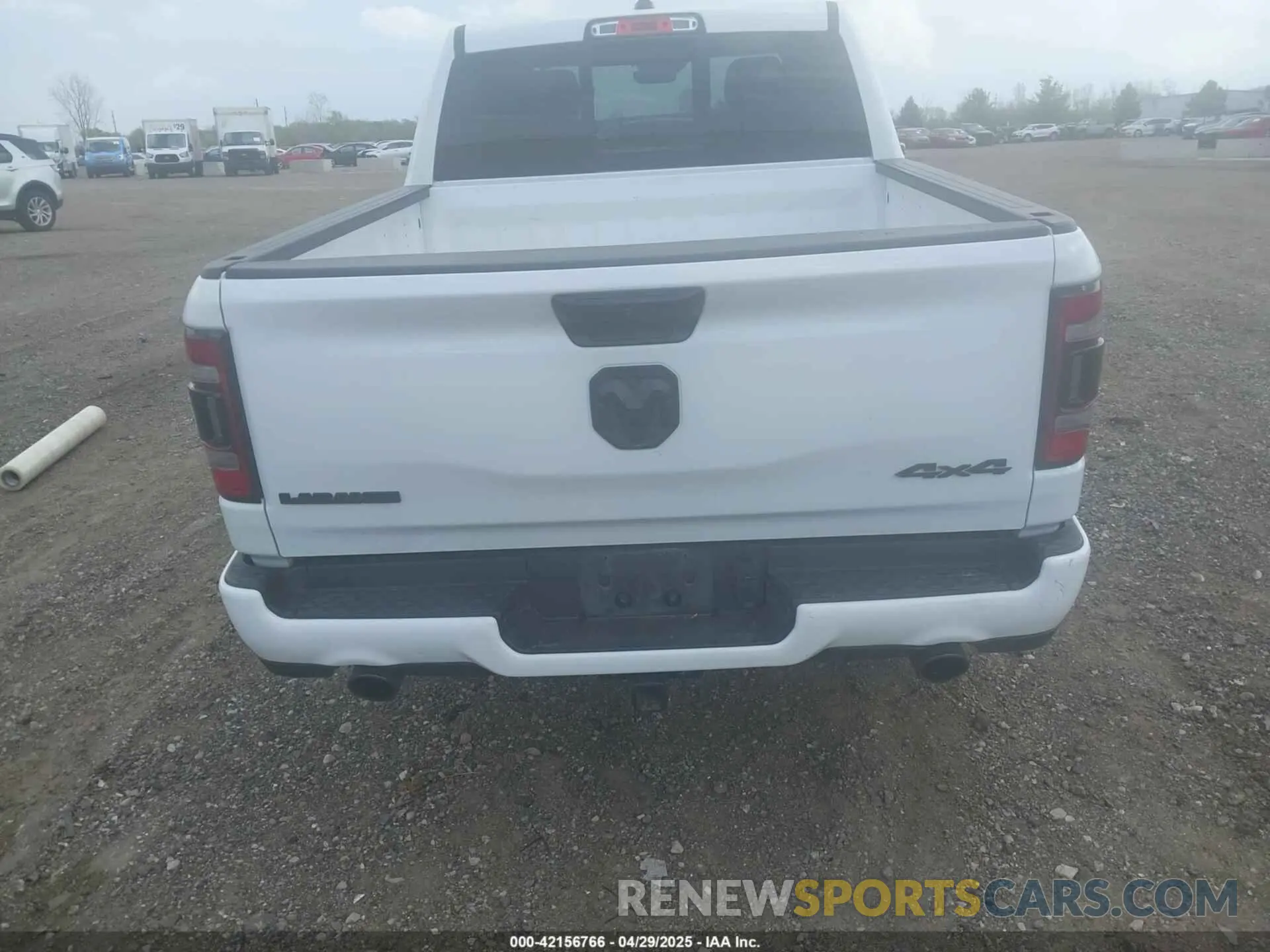 16 Photograph of a damaged car 1C6SRFJT3PN541901 RAM 1500 2023